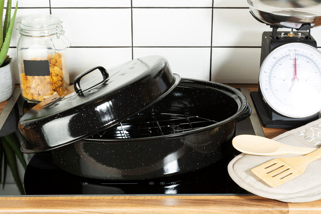 42cm Black Enamel Self Basting Roaster with Rack | Carvara