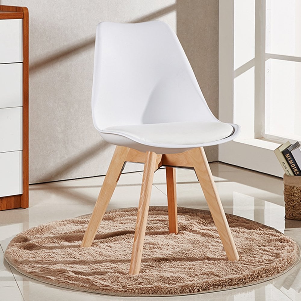 White Halo Dining Table & Set of 4 Lorenzo Jamie Tulip Dining Chairs with Padded Seat