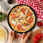 Black Stoneware Pizza Plate | Hygge