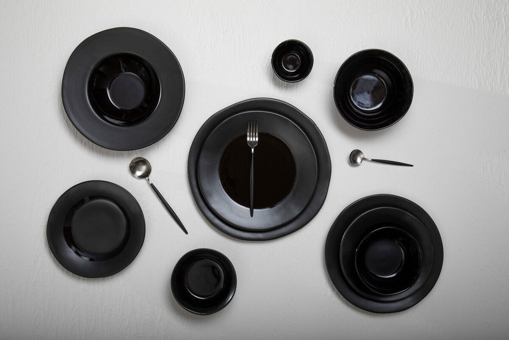 Avie 16 Piece Matte  Silver And Black Cutlery Set