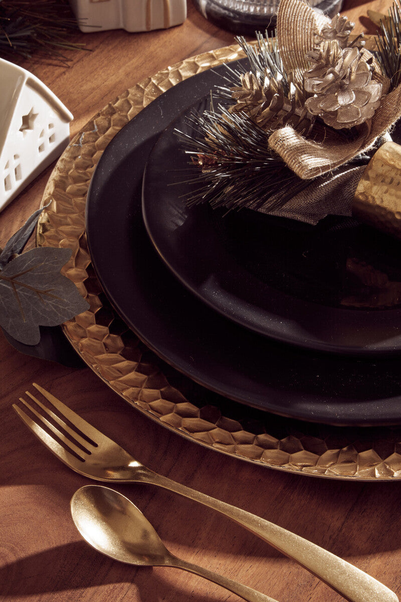 16 Piece Antique Gold Finish Cutlery Set | Avie