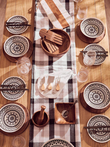 White Marble Triangular Cheese Board with 3 Knives | Kindia