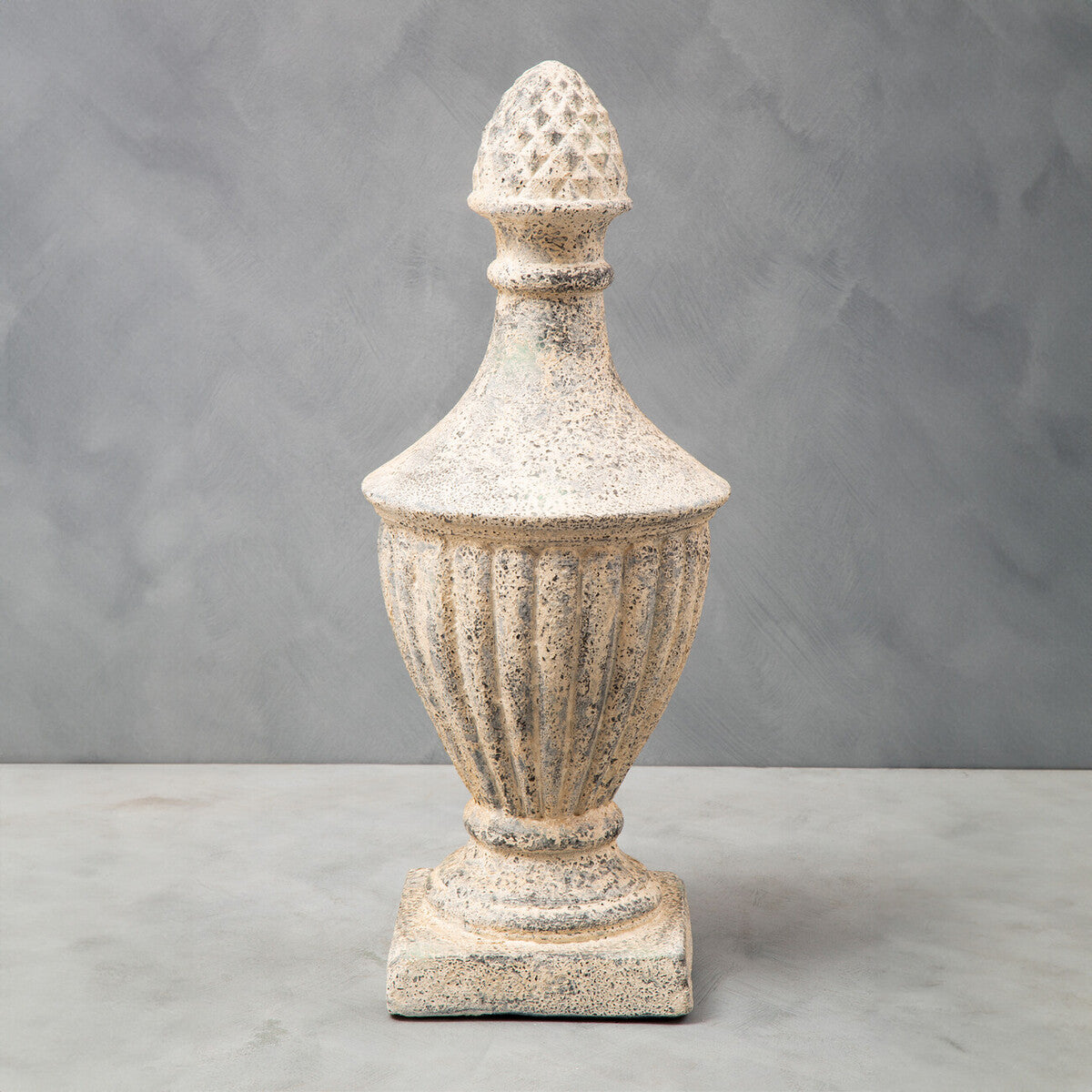 Light Stone Effect Urn | Plato