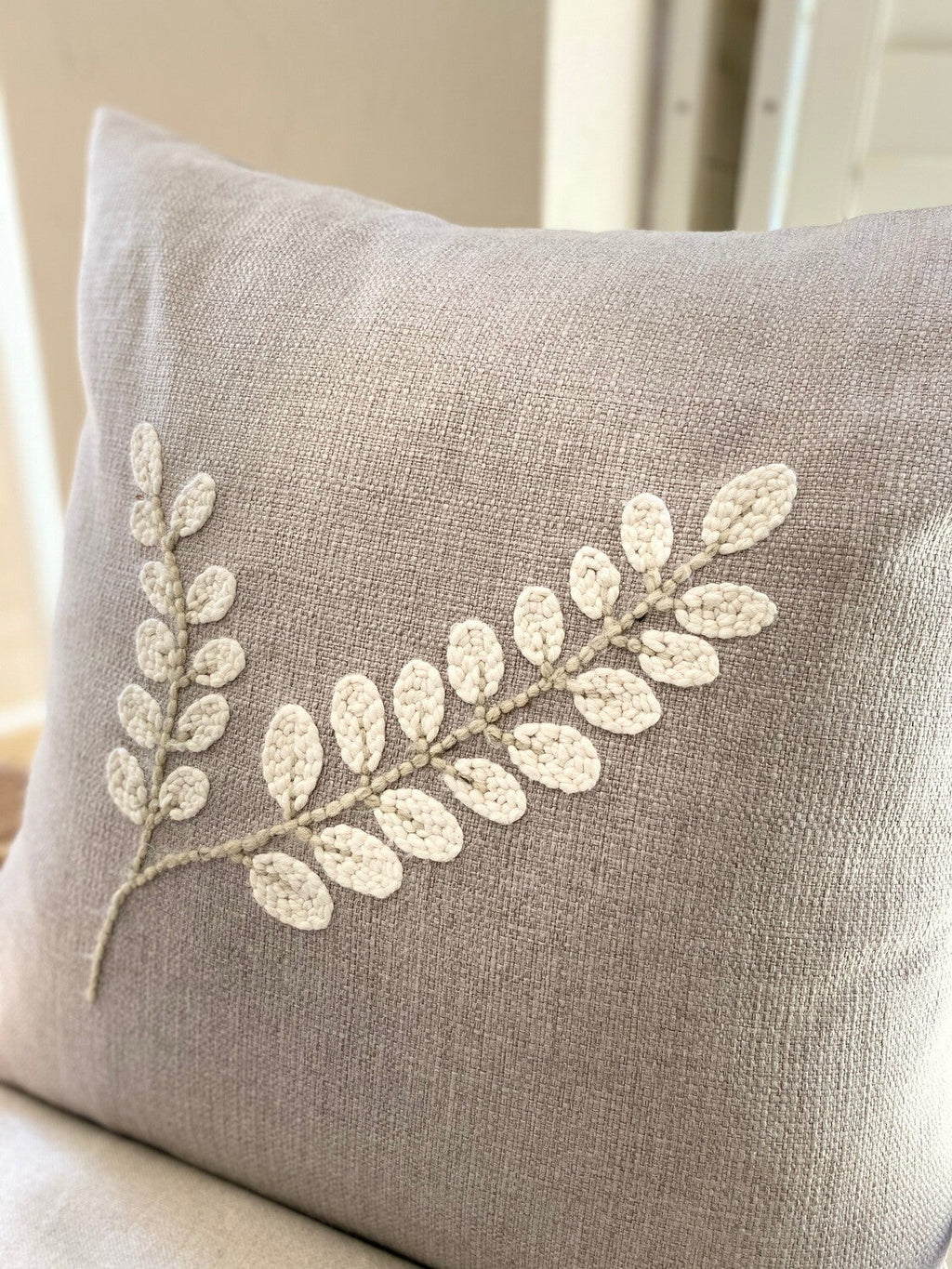 Naturals - Punch Needle Leaf 2 (60x60)