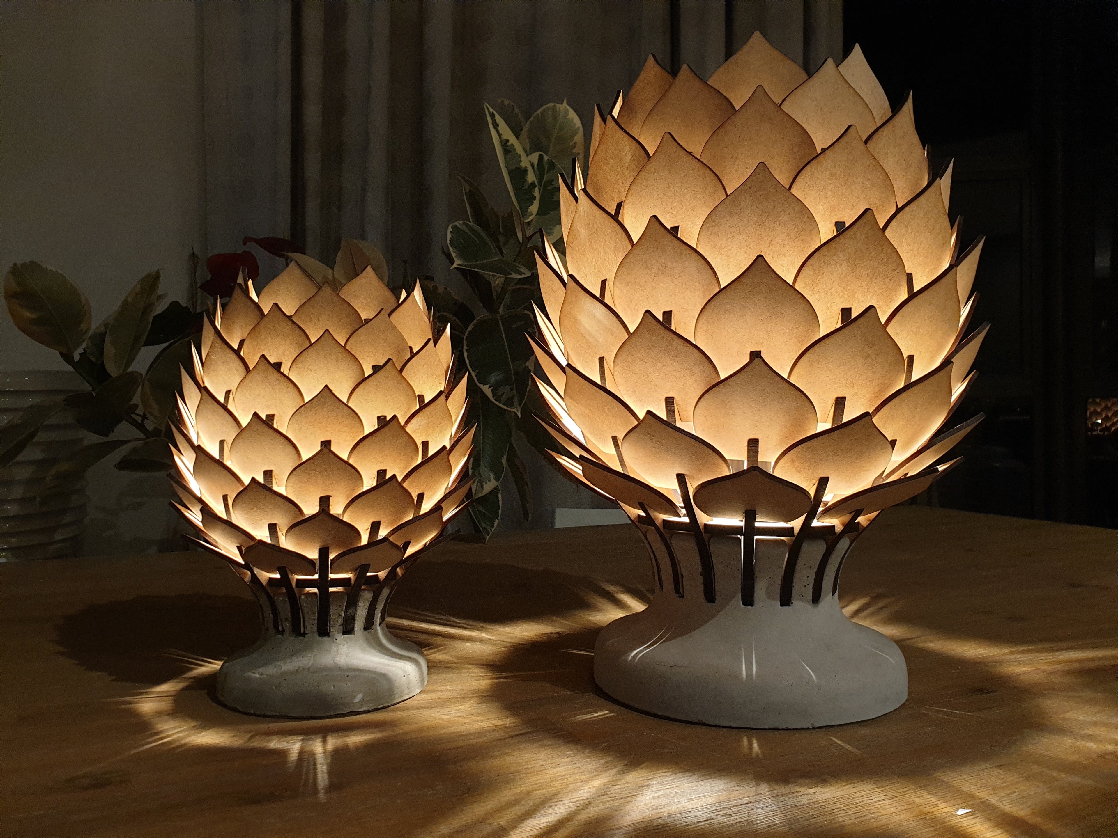 Protea Table Lamp L
