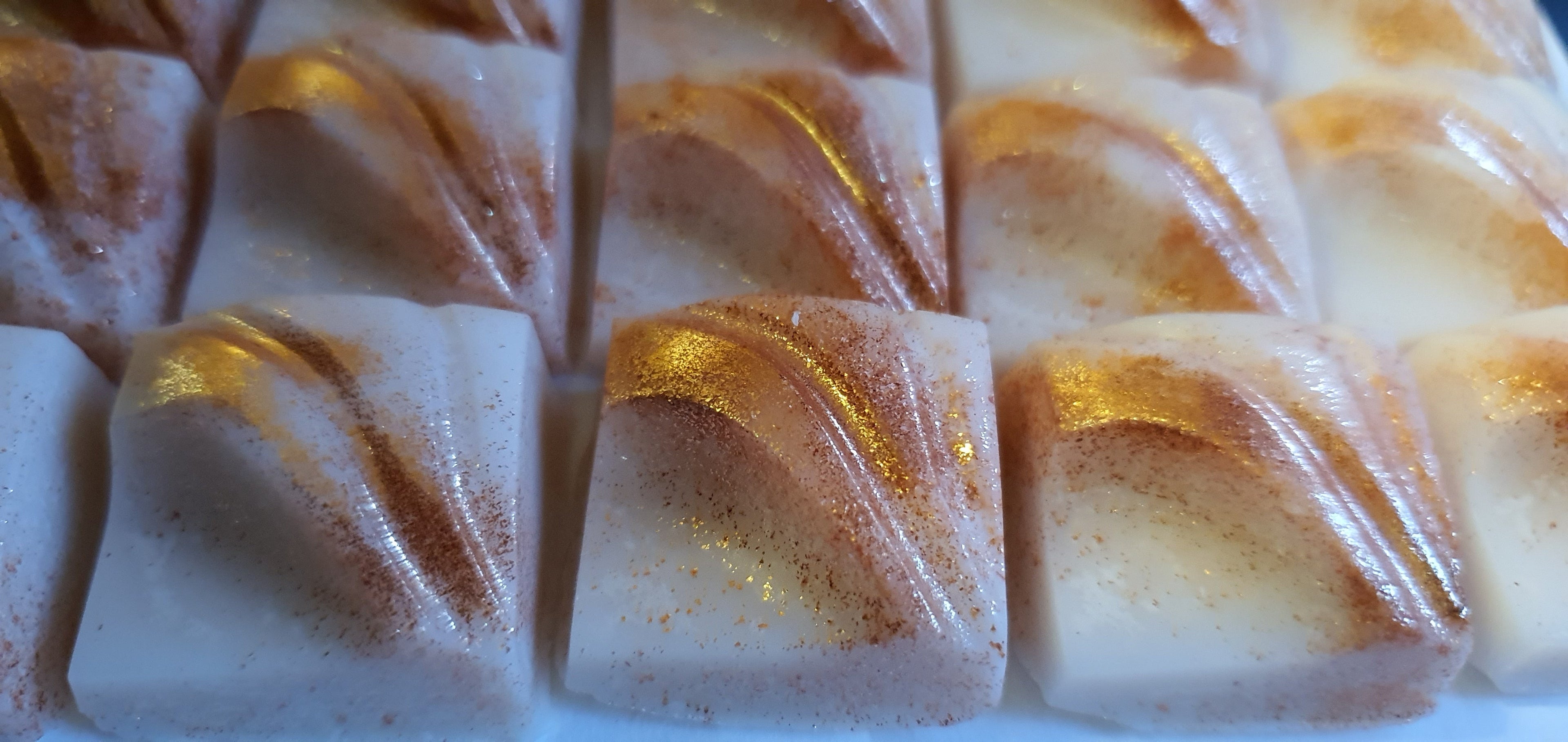 Black Pomegranate - Simple Scents Ambience Mini Square Style Soy Wax Melts