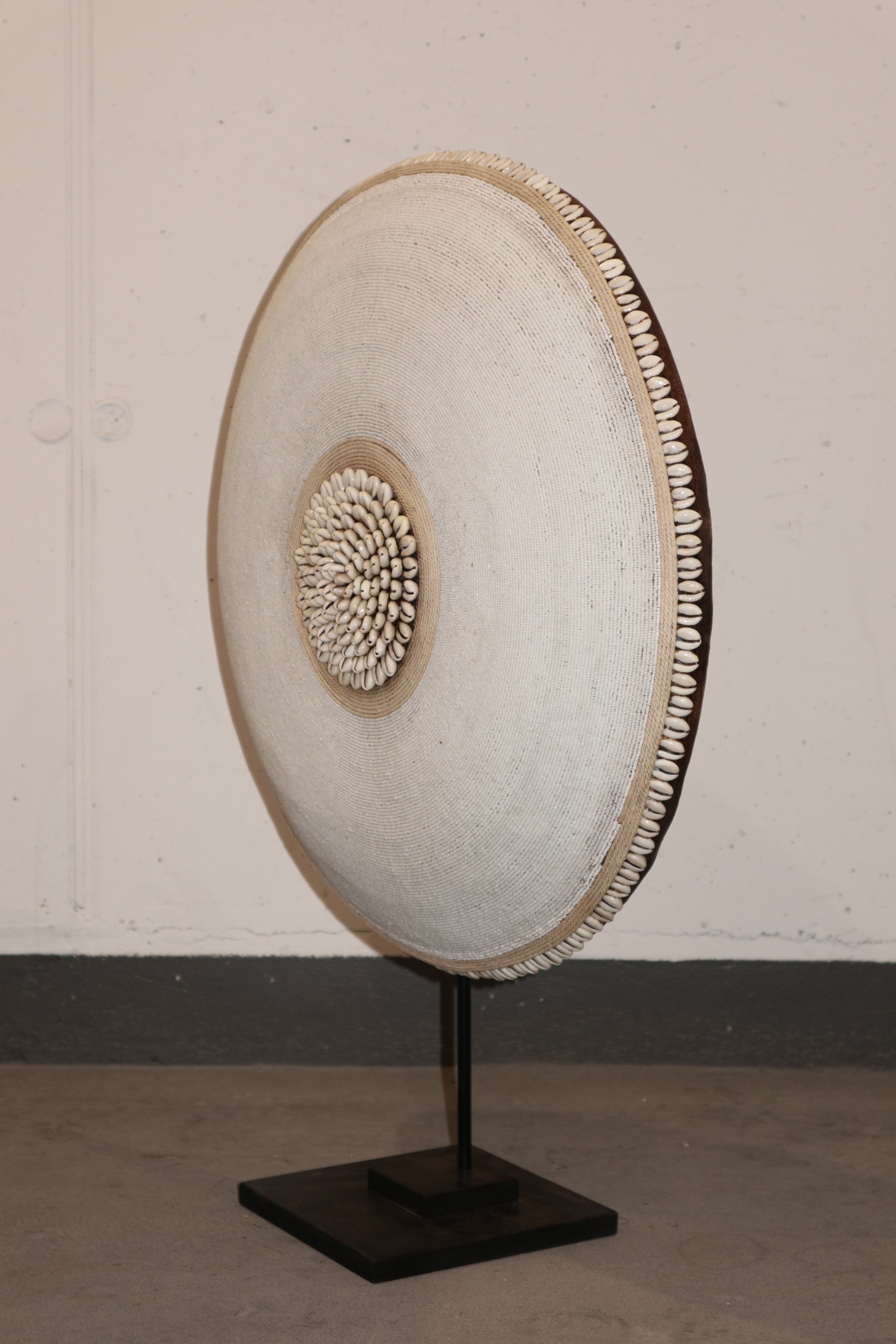Cameroon Beaded Shield - L - 54cm White 08