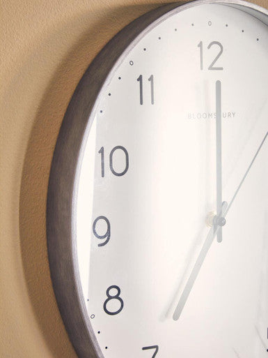 Oval Wall Clock with Silver Finish | Elko