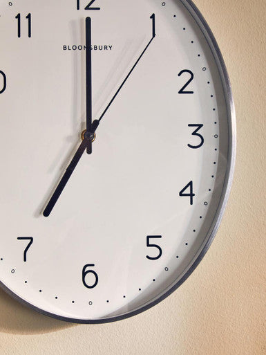 Oval Wall Clock with Silver Finish | Elko