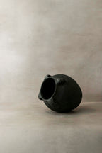 Vintage Lion Ears Dark Pot - De4.1