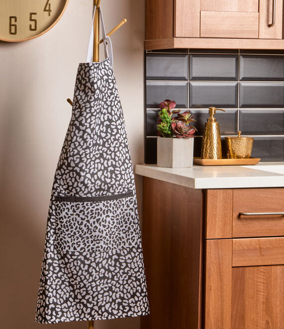 Apron | London Leo
