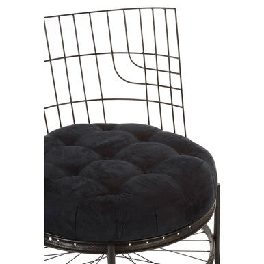 Black Wheel Design Chair | Mantis