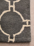 Kensington Townhouse Large Grey Hand Woven Rug | Bosie