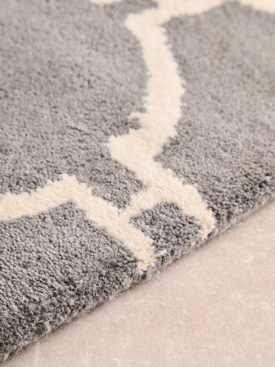 Kensington Townhouse Large Grey Hand Woven Rug | Bosie