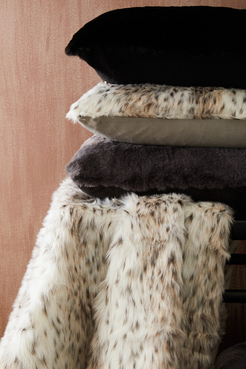 Bosie Grey Square Fur Cushion | Lamina