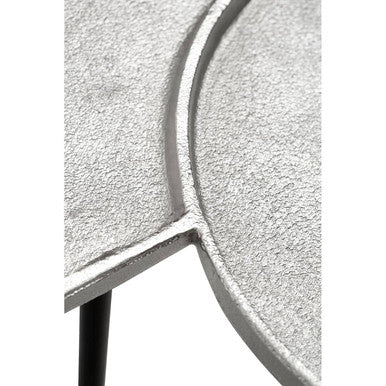 Silver Overlapping Tray Top Side Table with Black Metal Legs | Simbolo