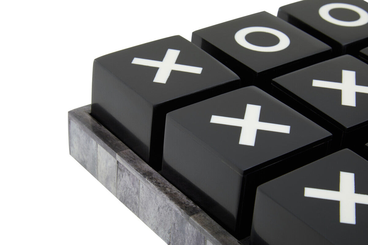 Black and White Noughts and Crosses | Churchill Games
