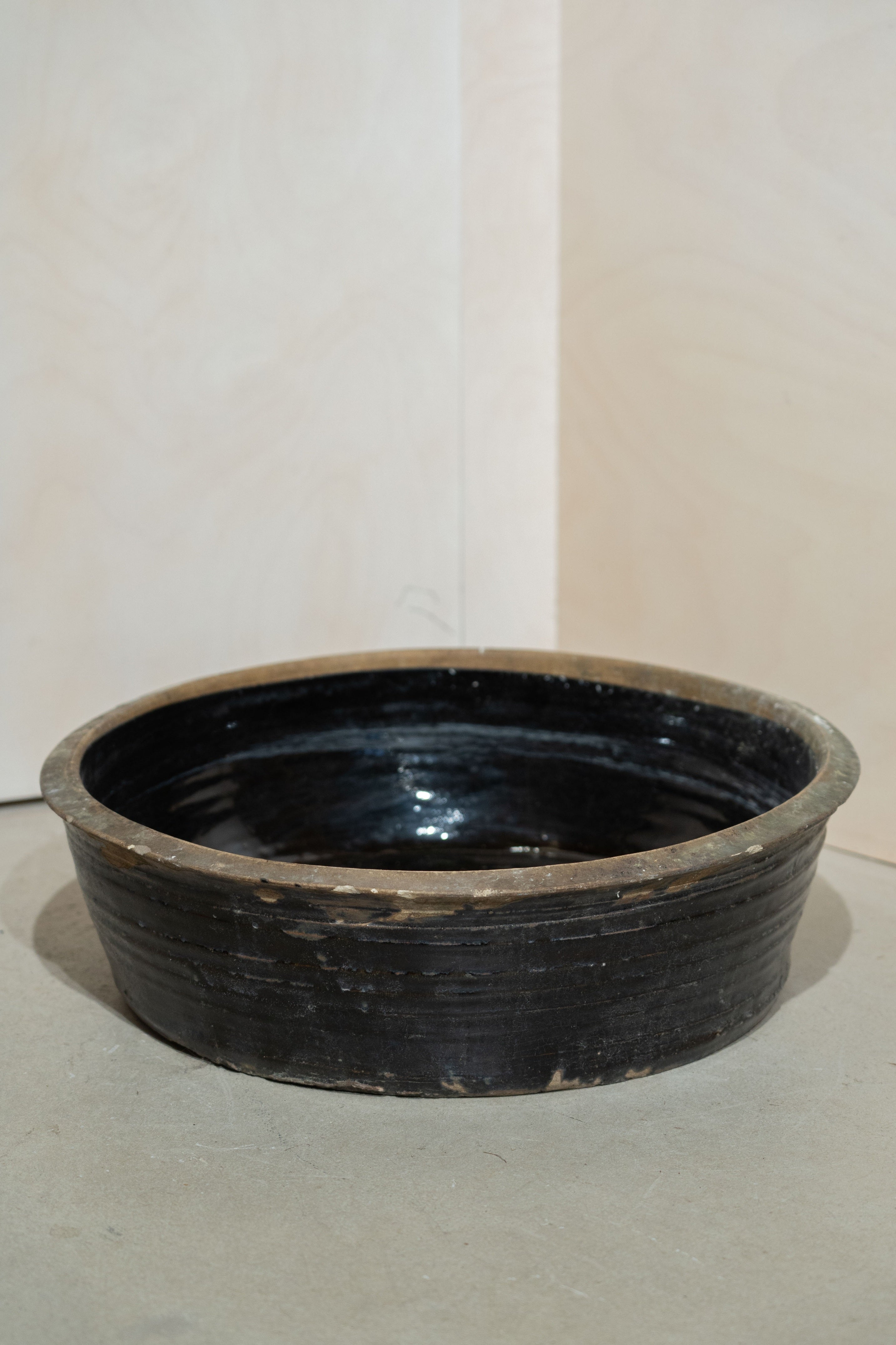 Old Low Black Asian Bowls