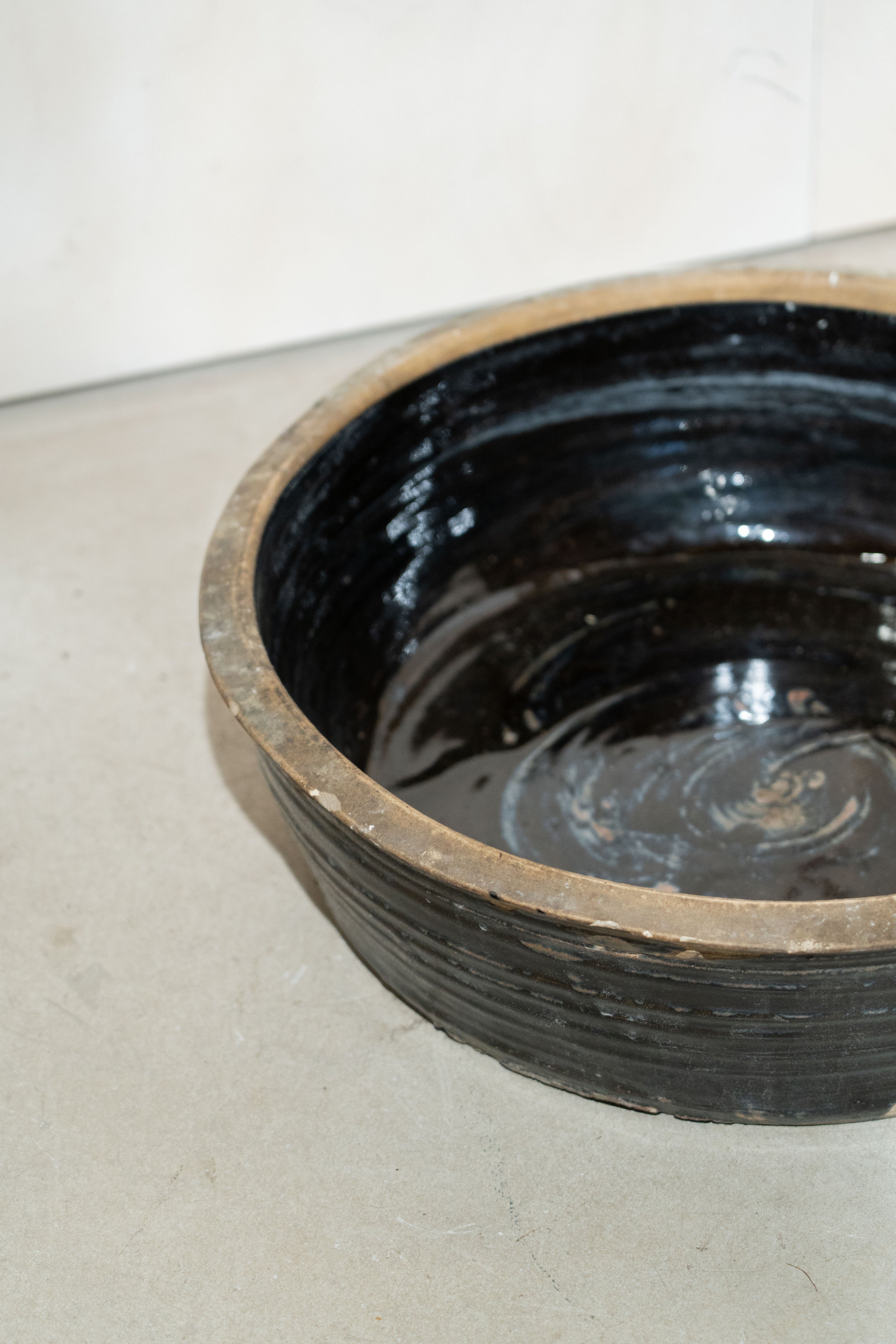Old Low Black Asian Bowls