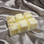 Dark Honey & Sandalwood - Wax Melt Clamshell