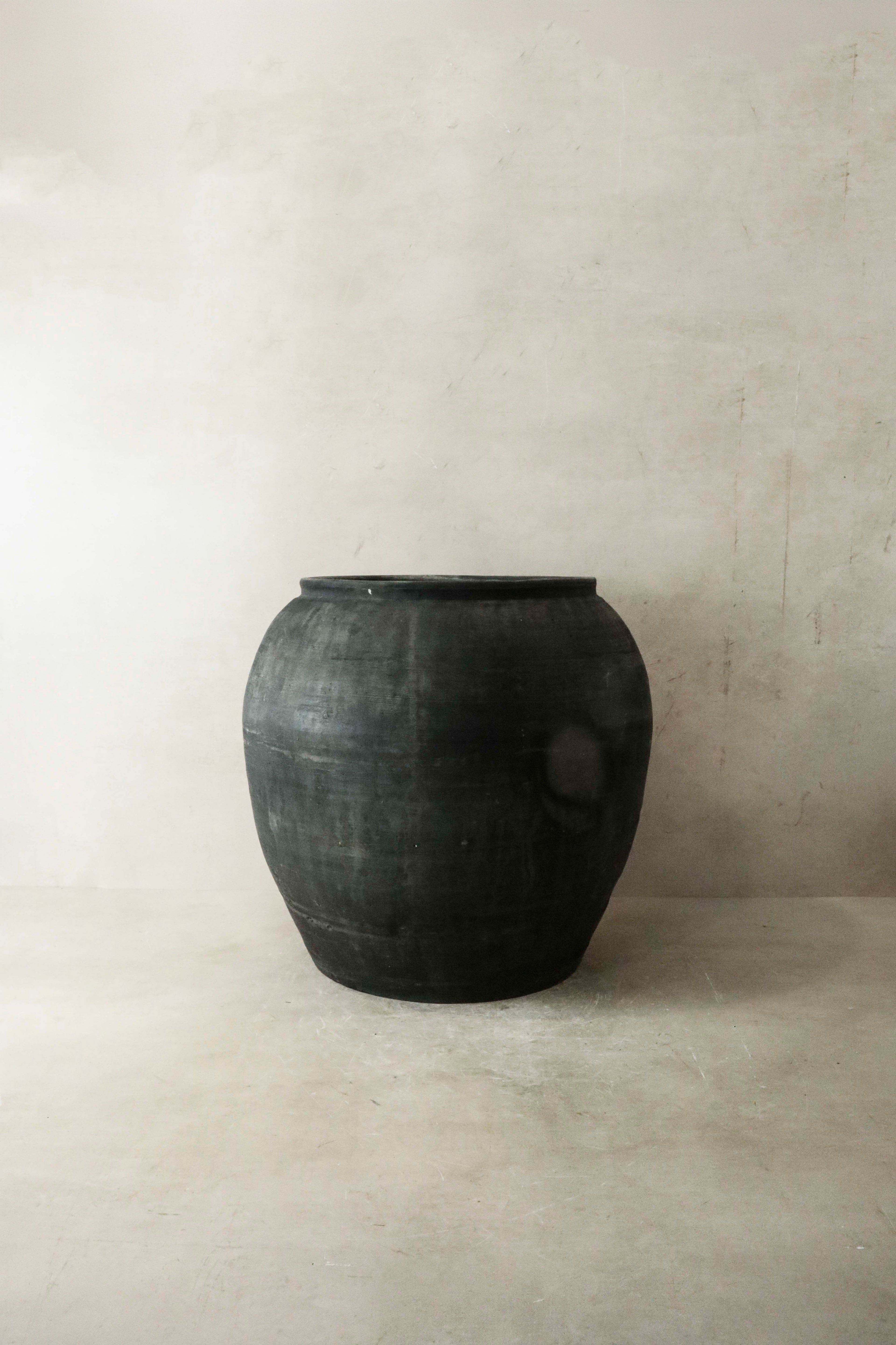 Vintage Dark Pot n° 021