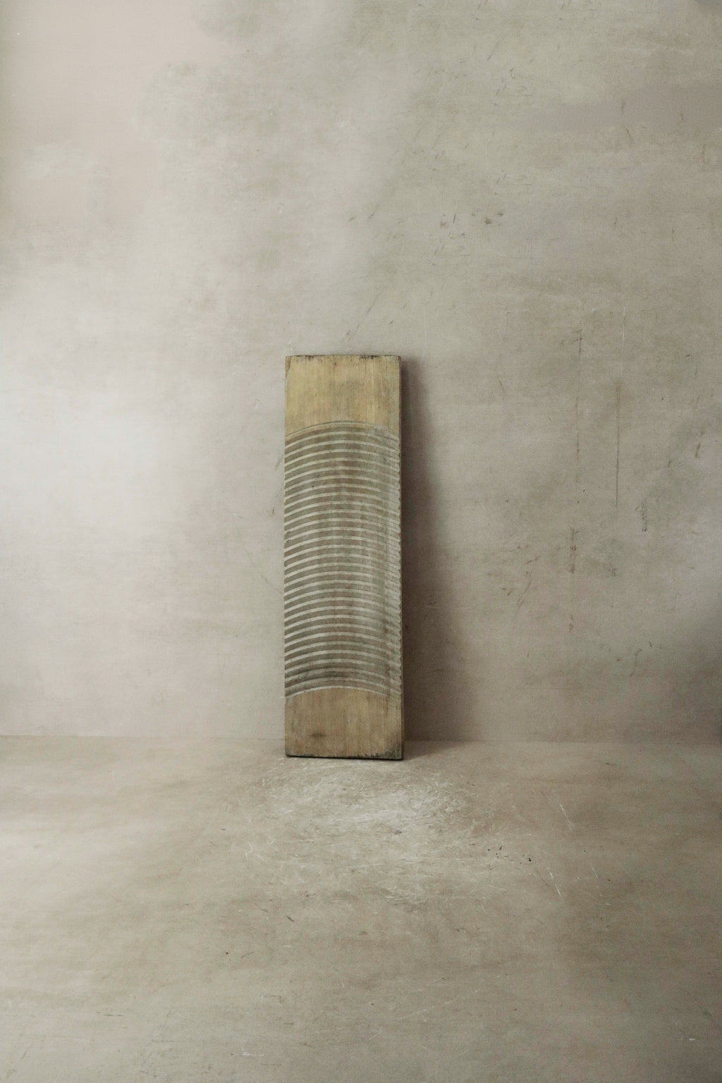 Vintage Elm Wooden Washboard - 3
