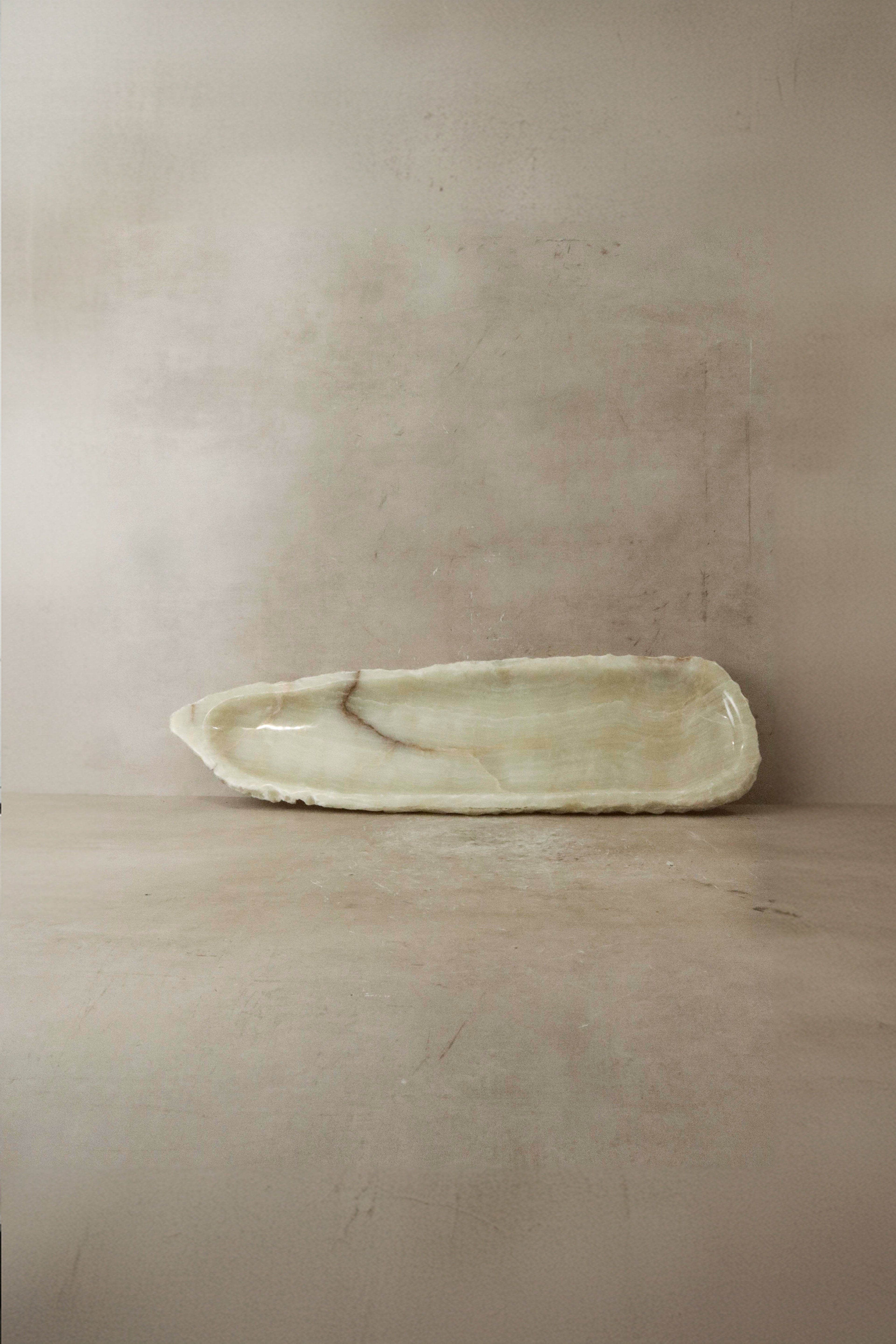 Premium Onyx Tray Raw Edge No 8
