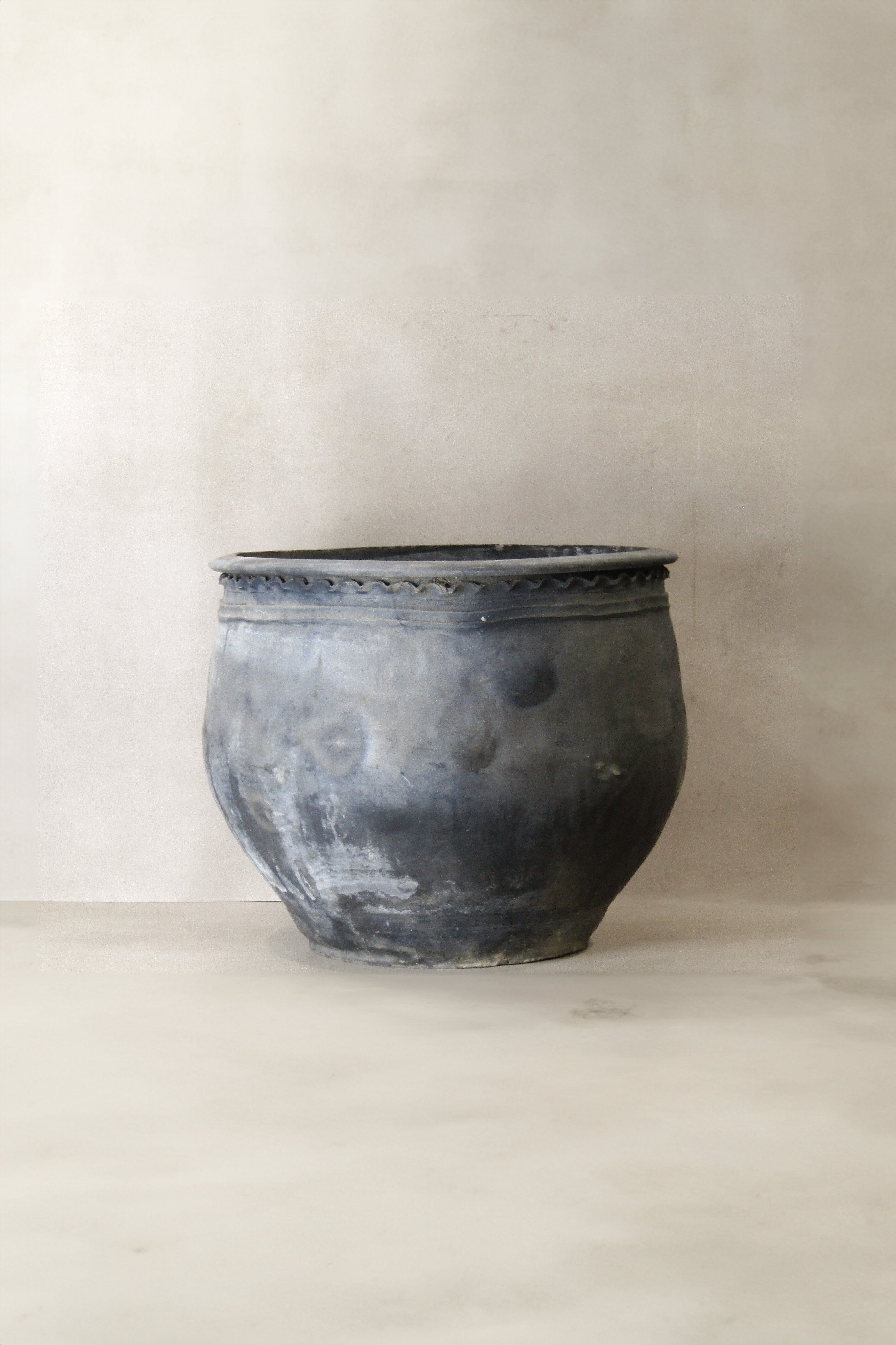Big Old Grey Asian Pots - L020