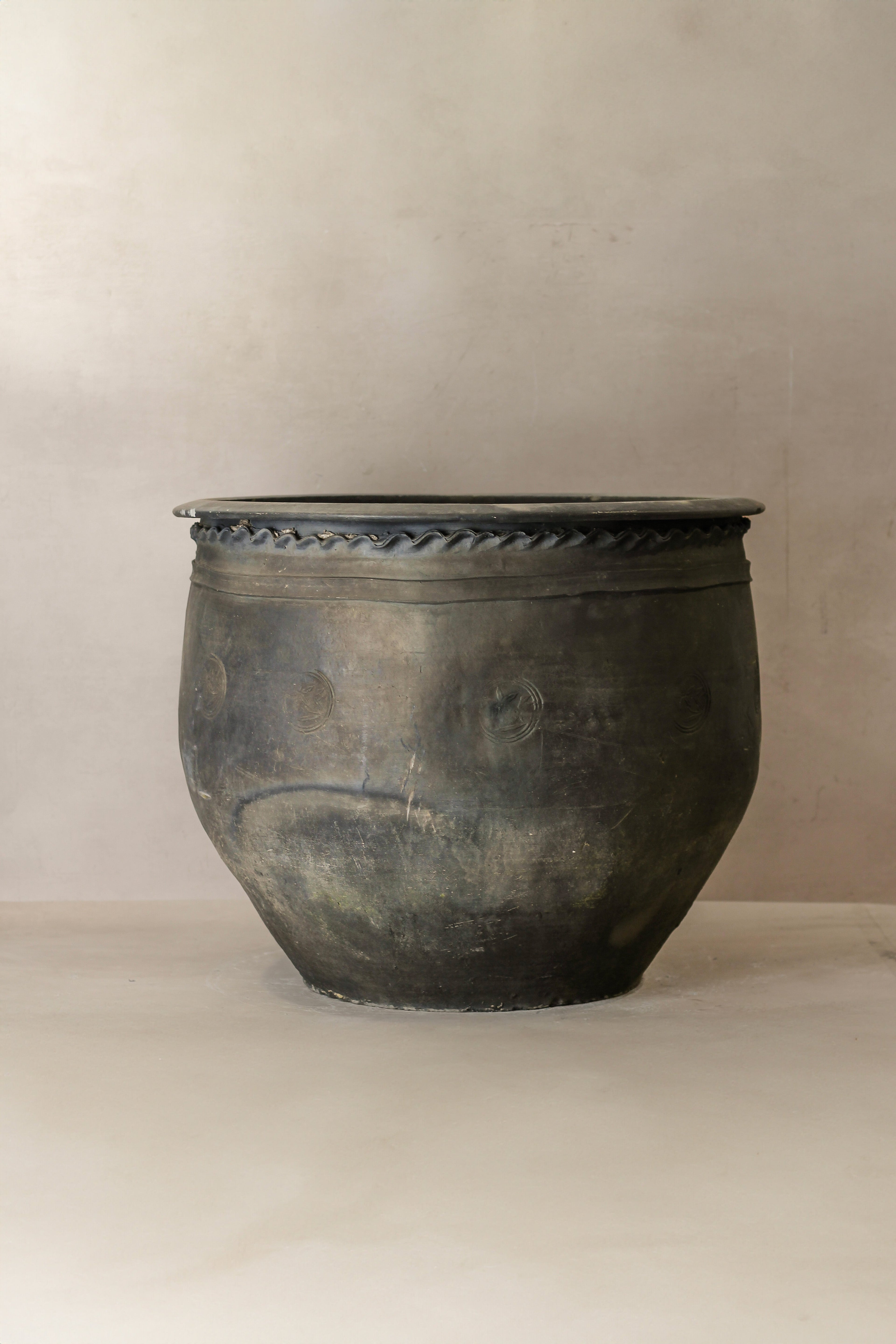 Big Old Grey Asian Pots - L015
