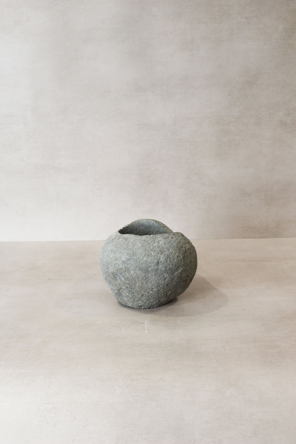 River Stone Planter Pot No6