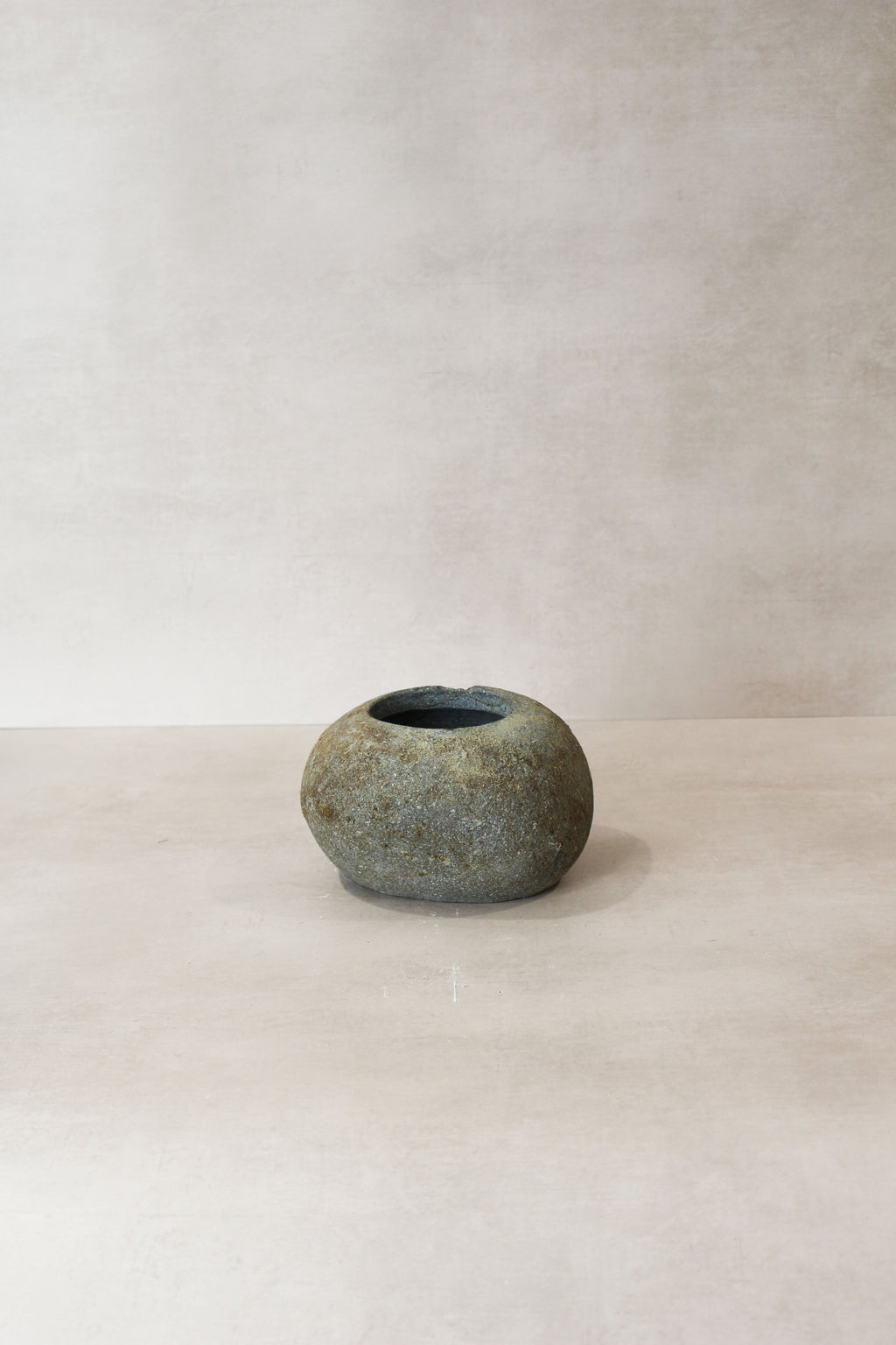River Stone Planter Pot No7