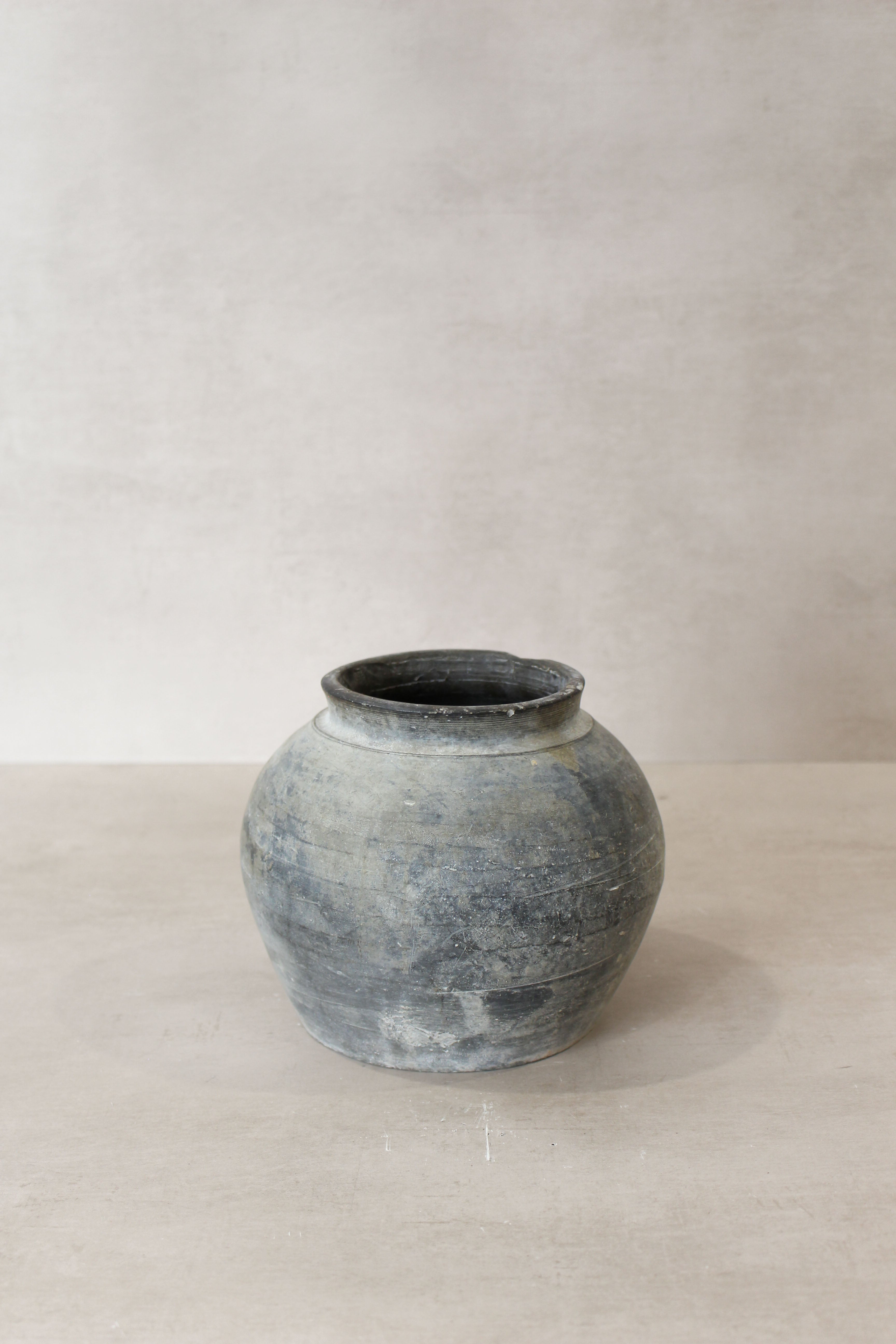 Vintage Dark Pot n° 48
