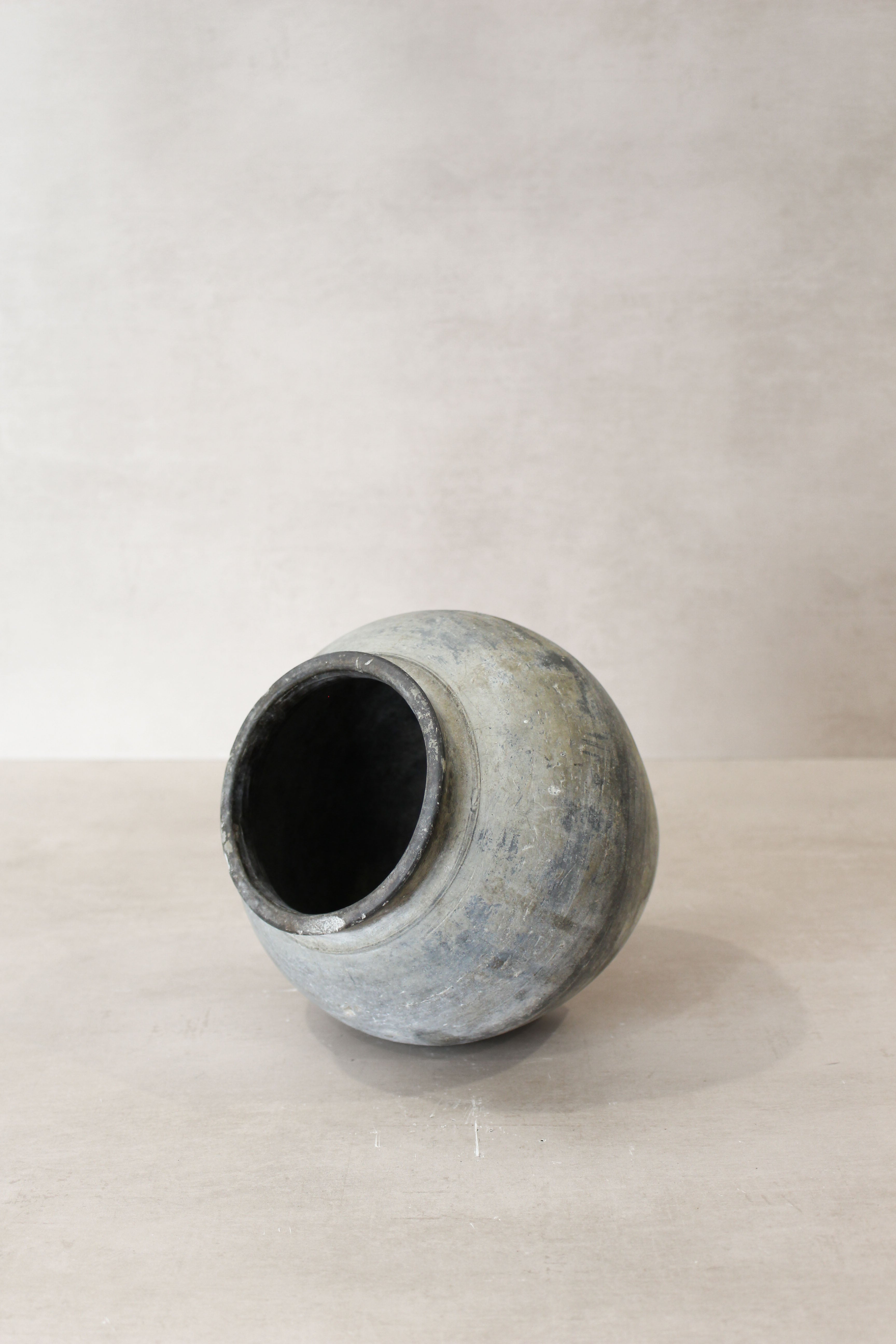 Vintage Dark Pot n° 48