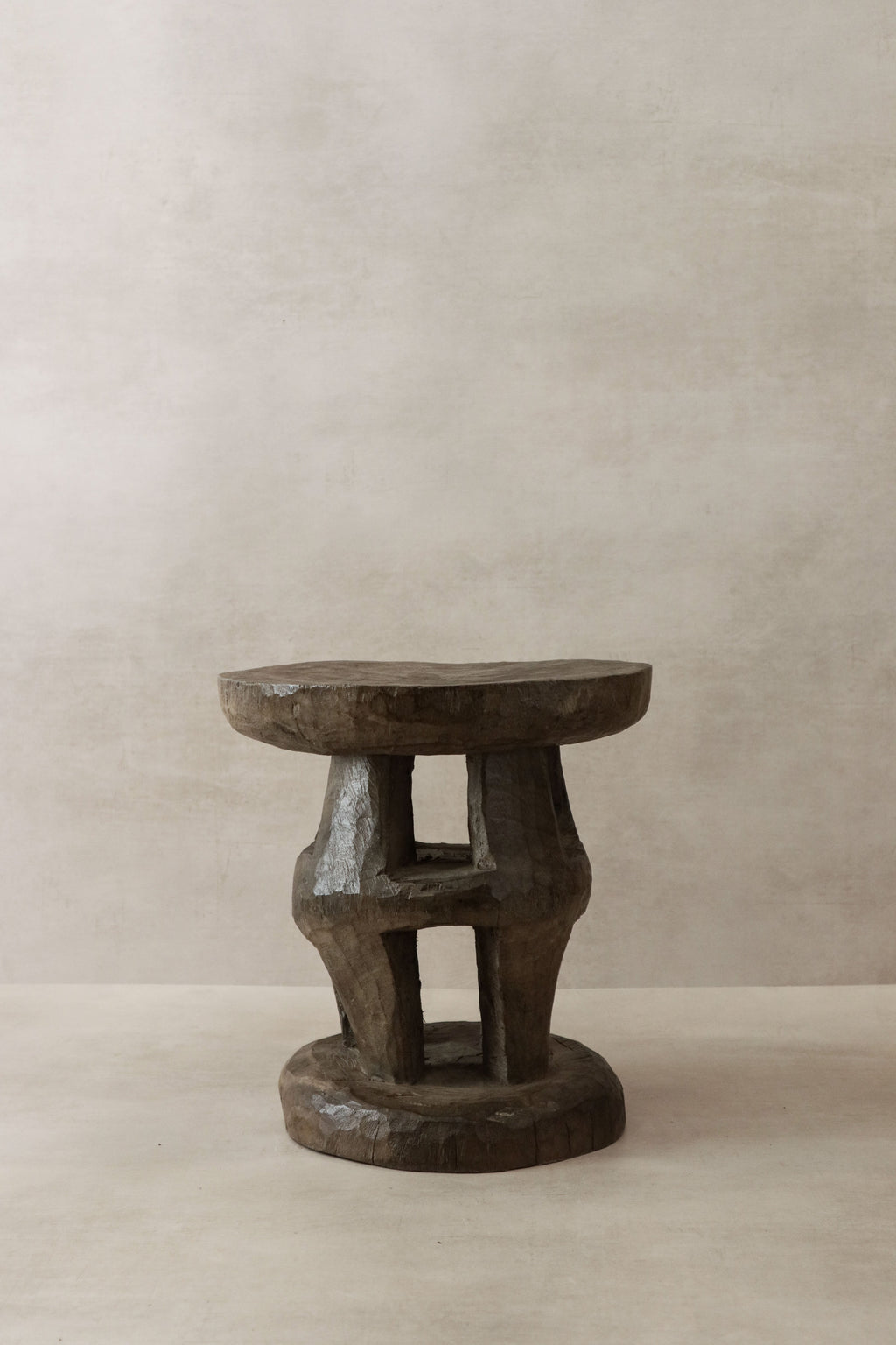 Tonga Stool - 102.3