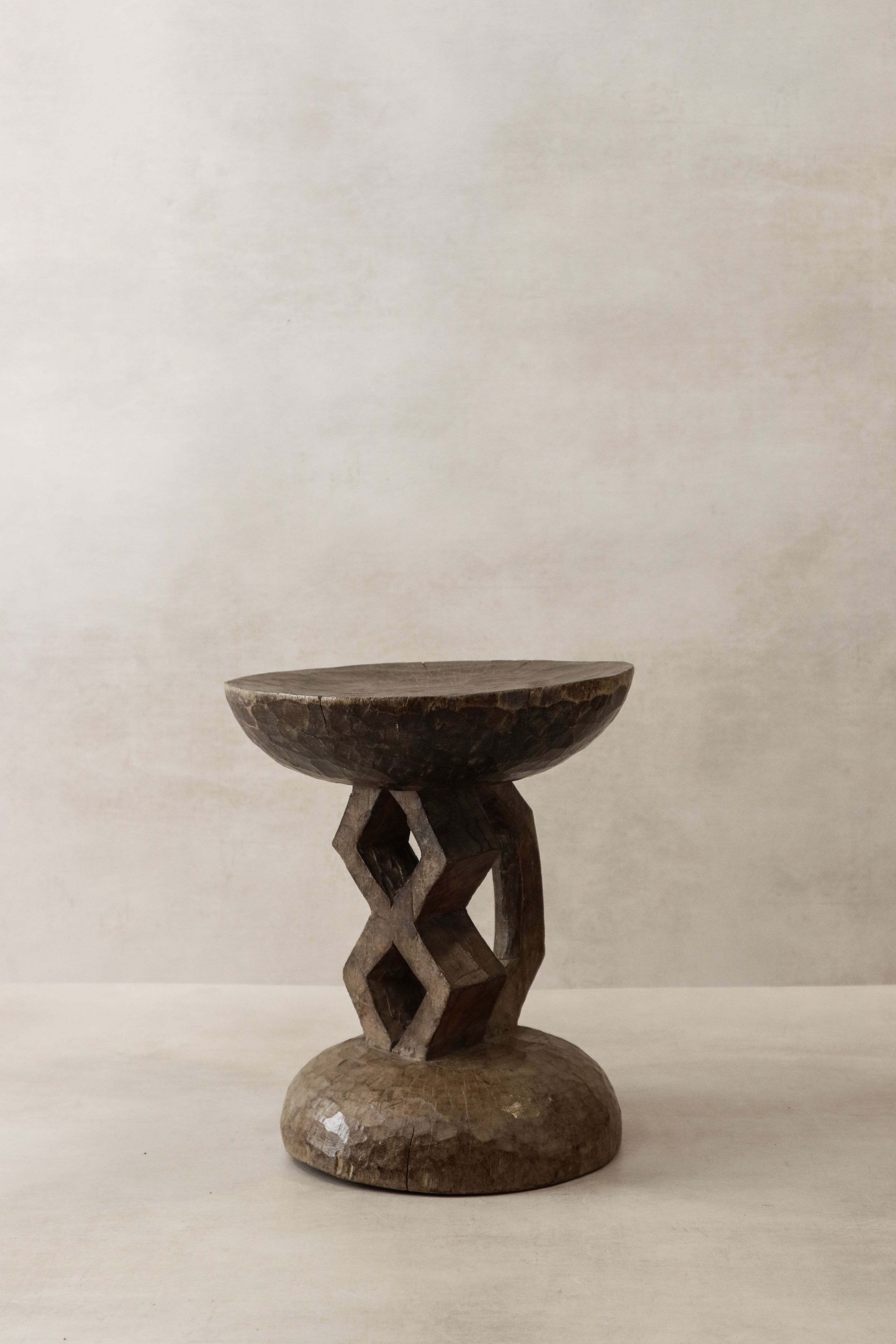 Tonga Stool - 34.2