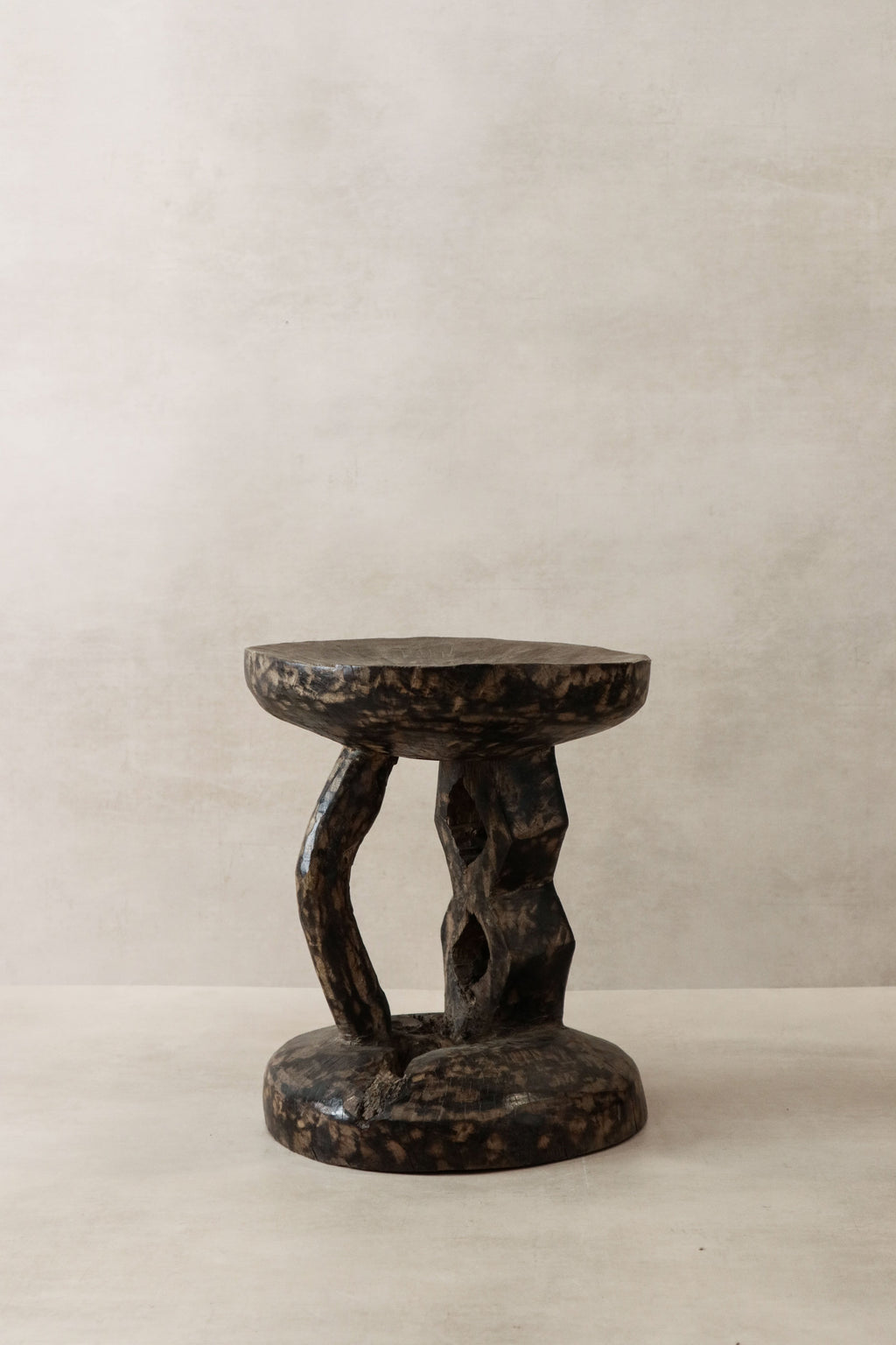 Tonga Stool - 101.2