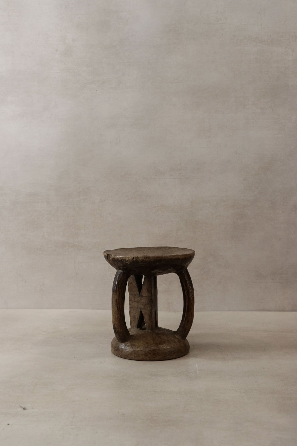 Tonga Stool - 23.2