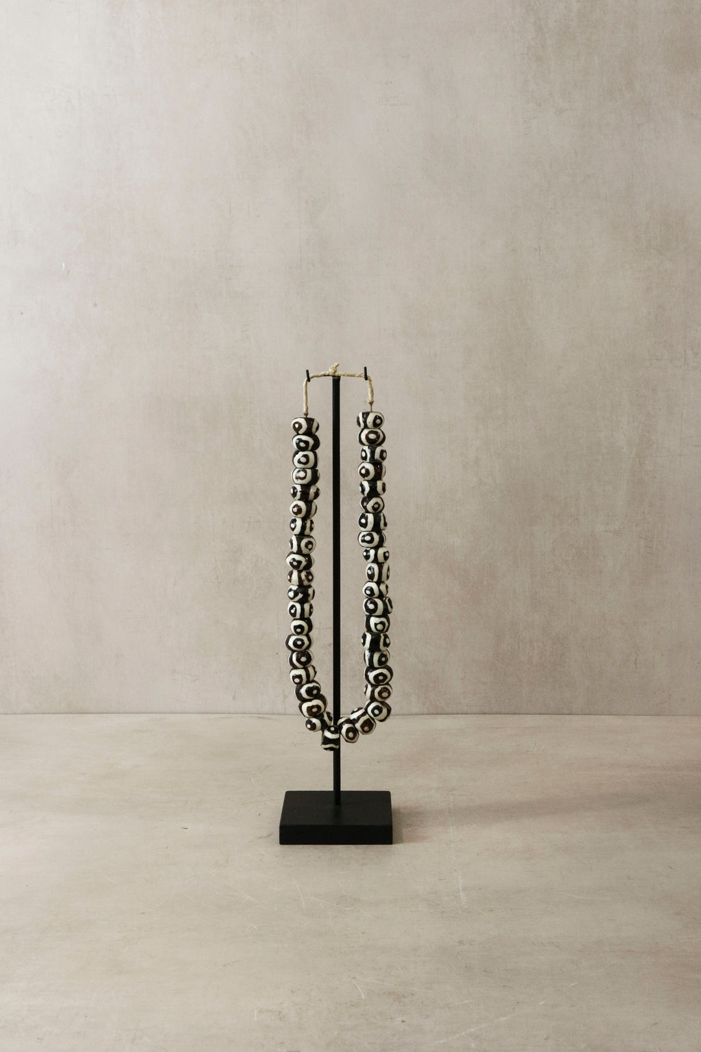 Kenya Beads - Black & White - 80.1