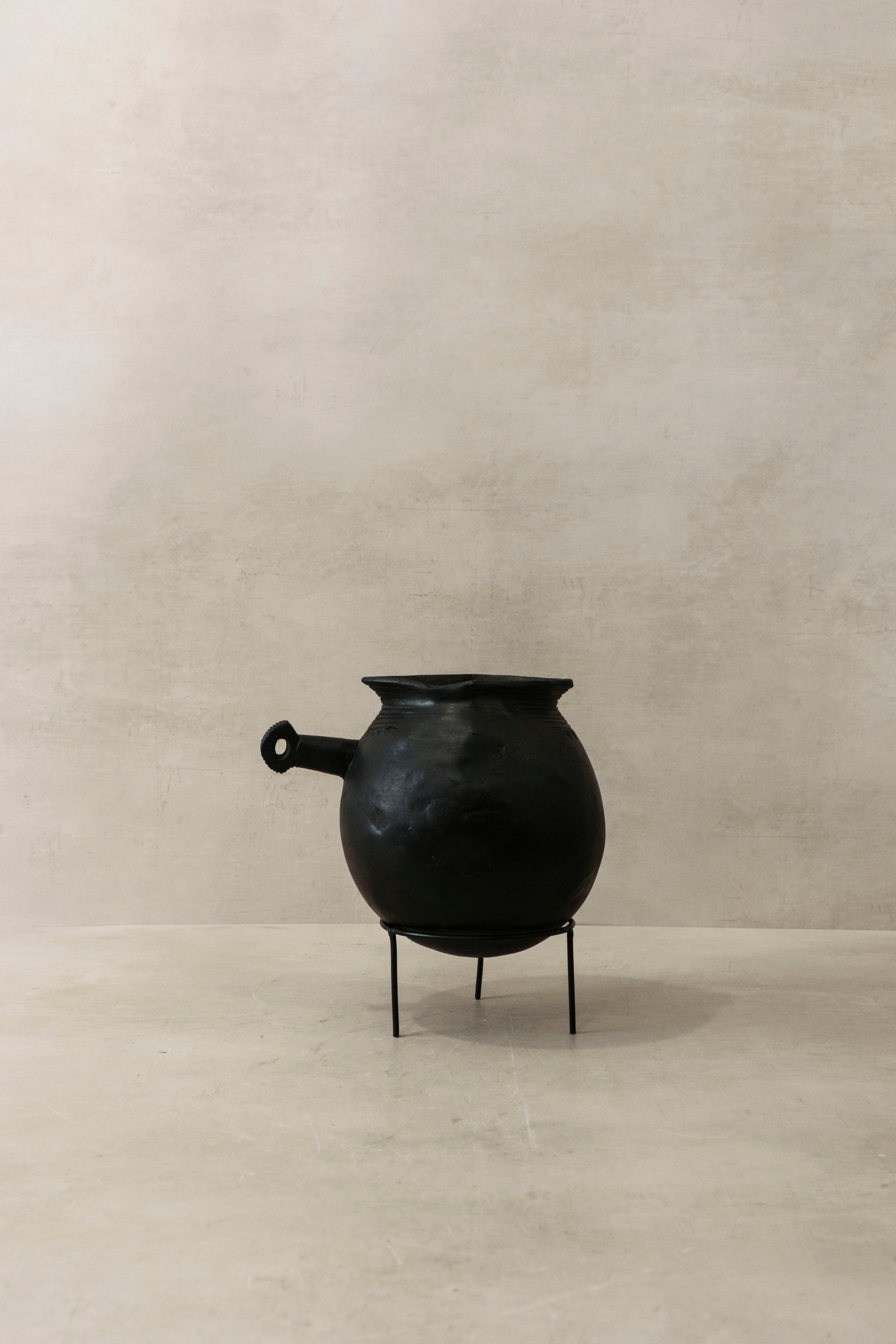 Bayaleng Jug, Congo - TR9.2