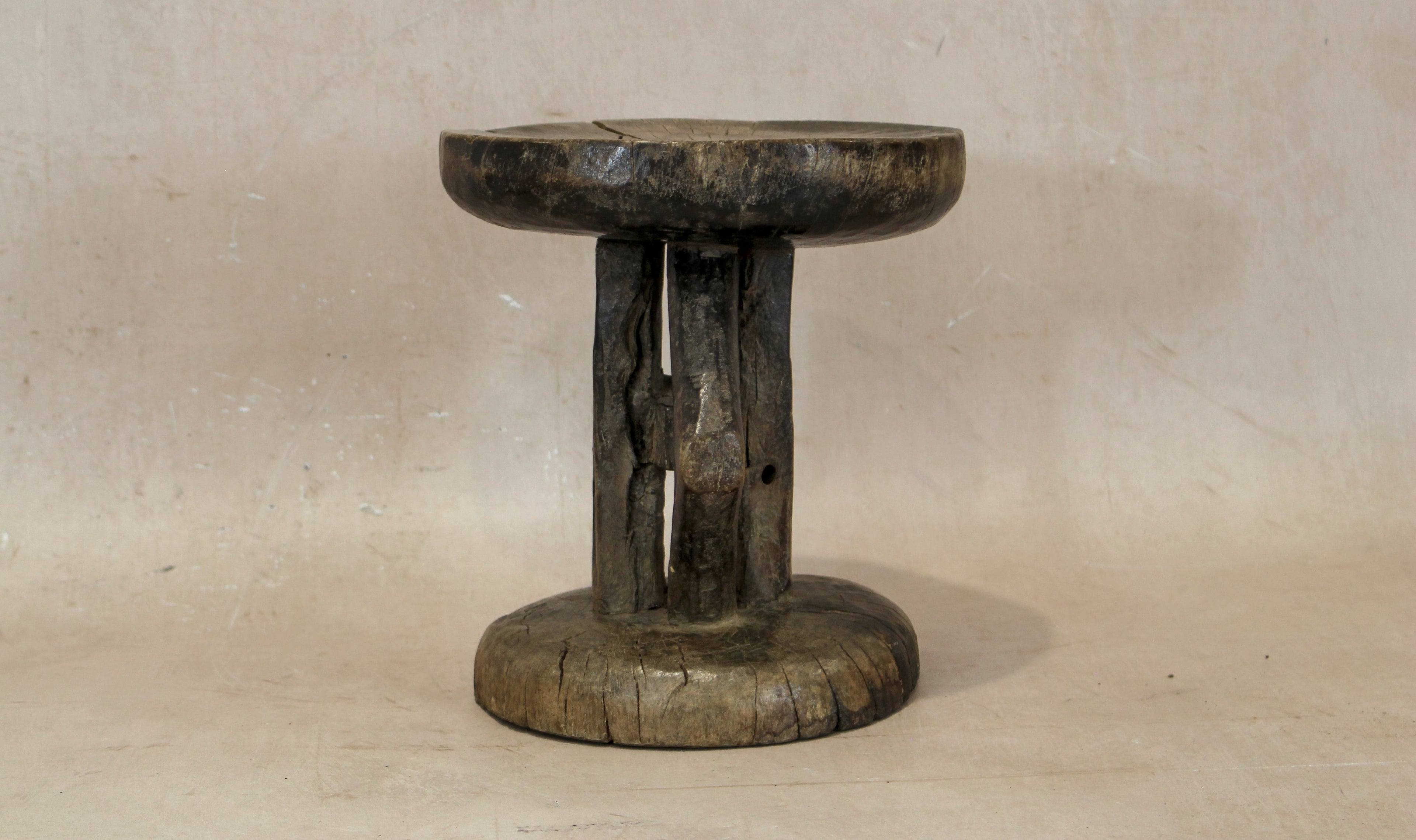 Tonga Stool - 21.1