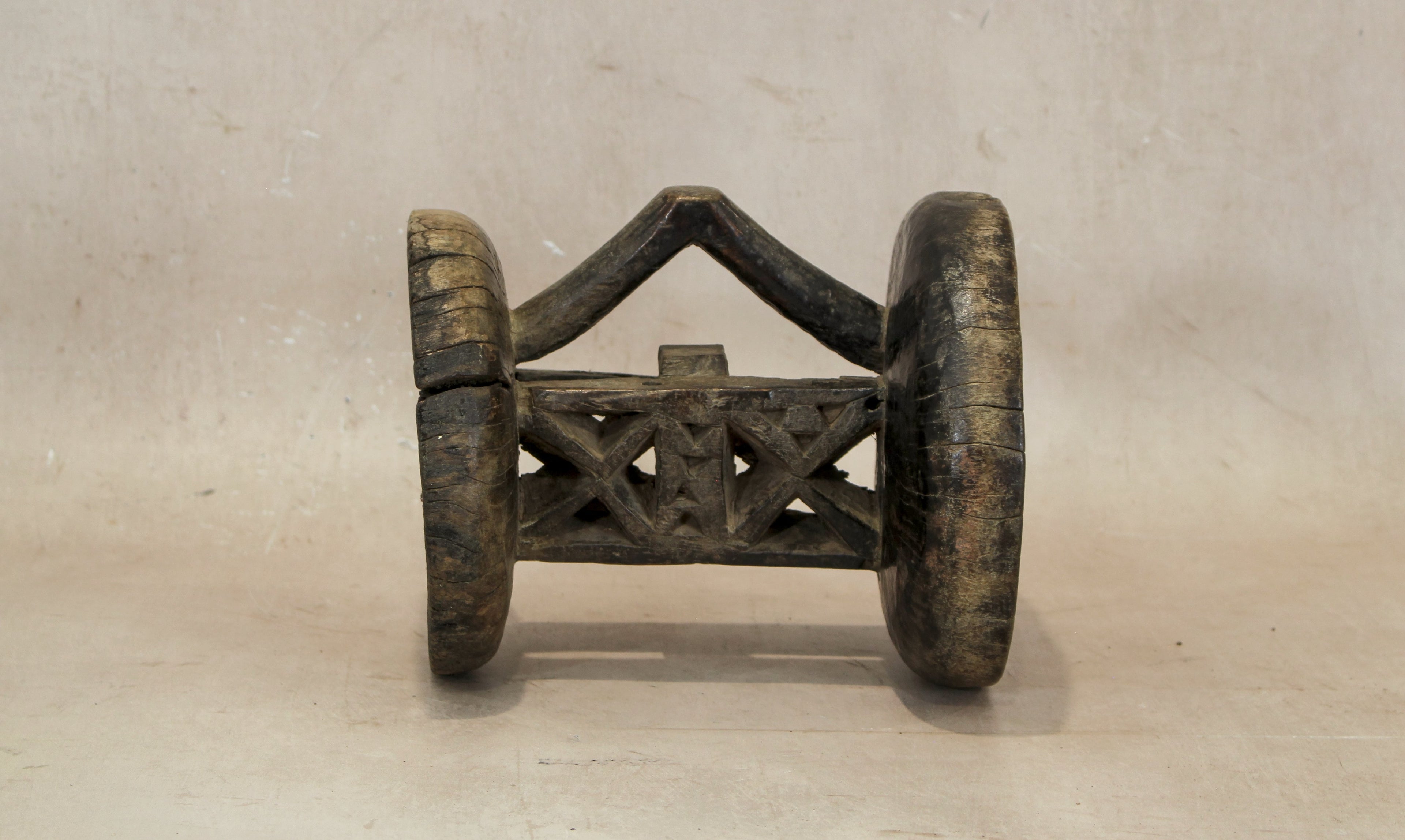 Tonga Stool - 21.1