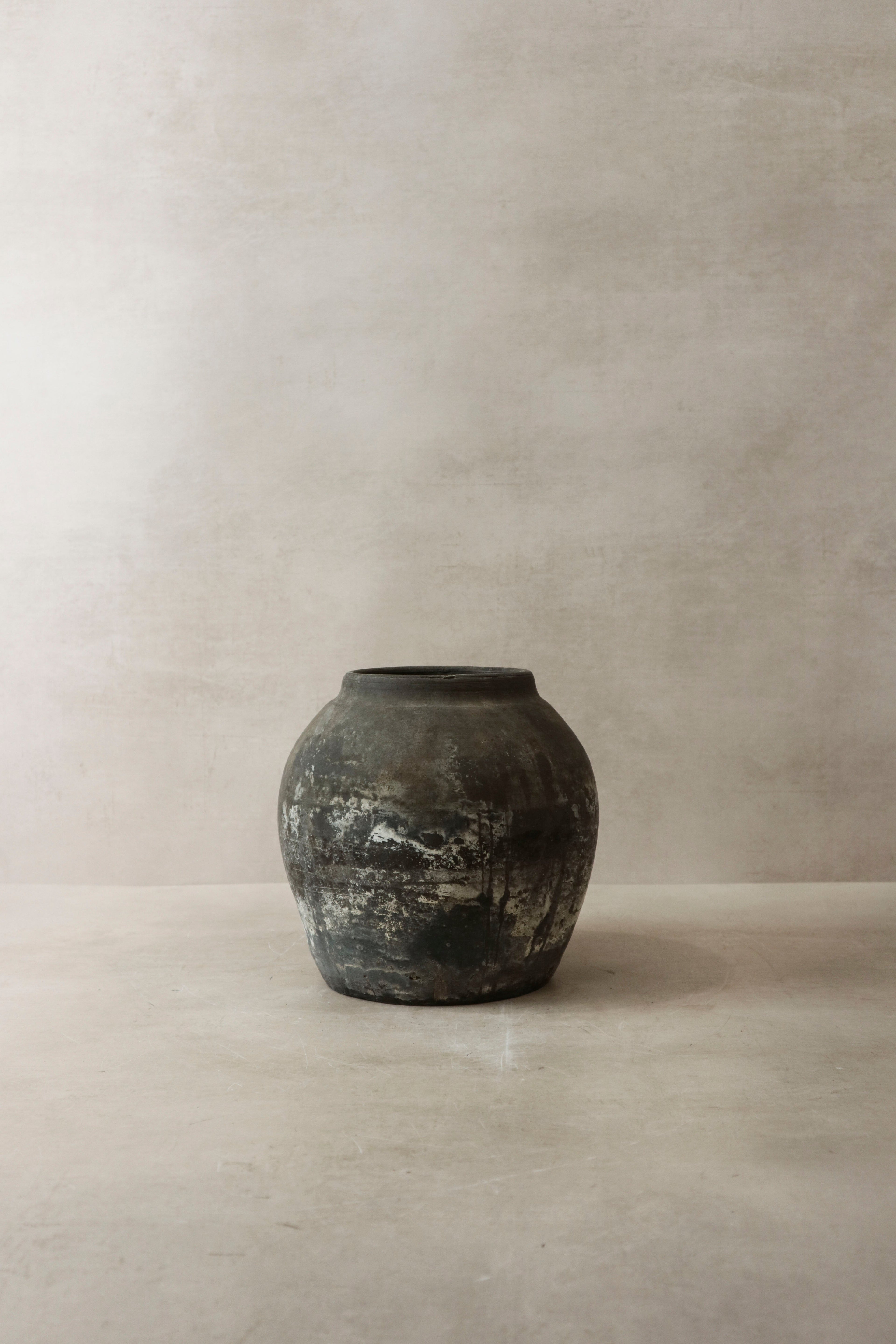 Vintage Dark Pot n° 2