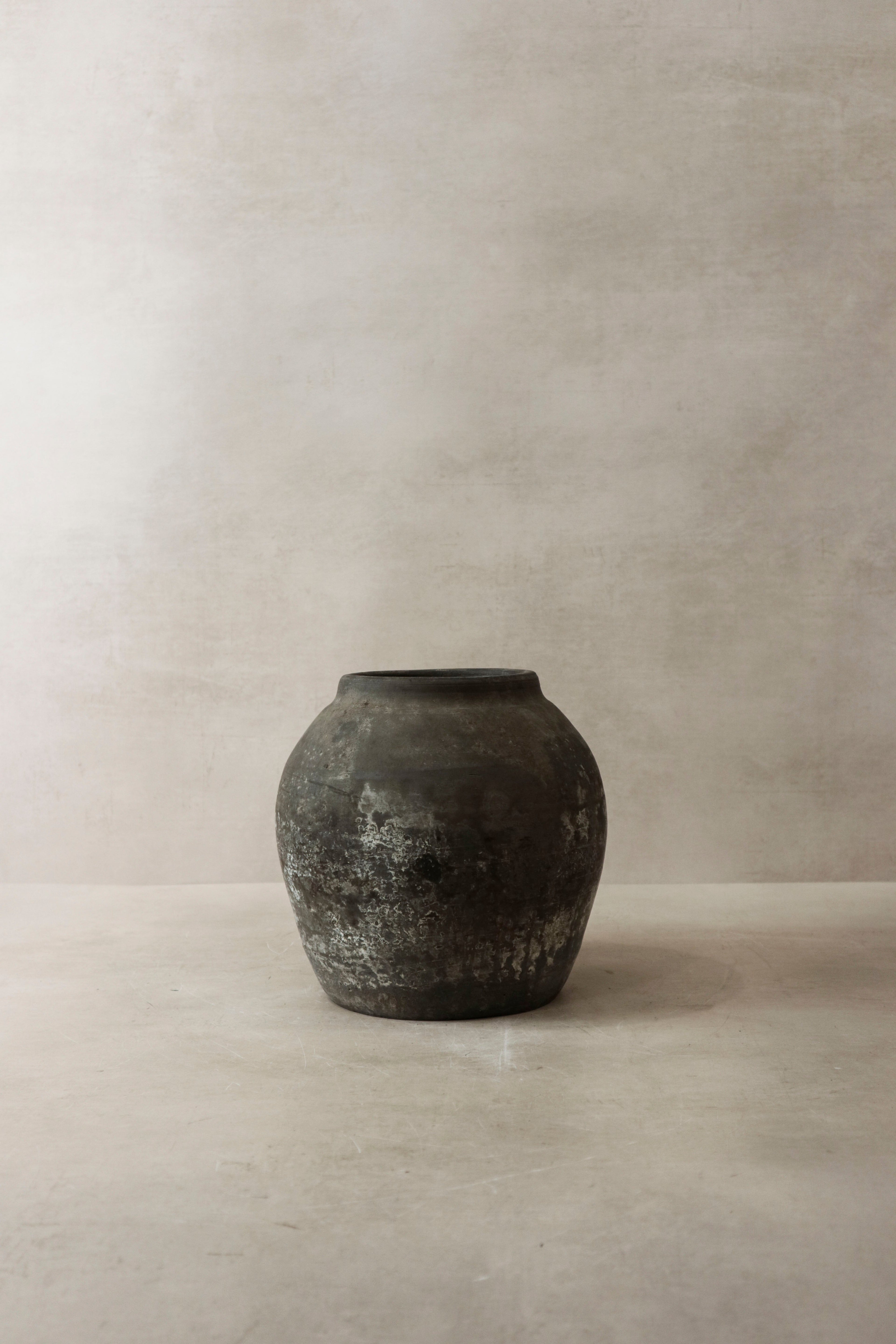 Vintage Dark Pot n° 2