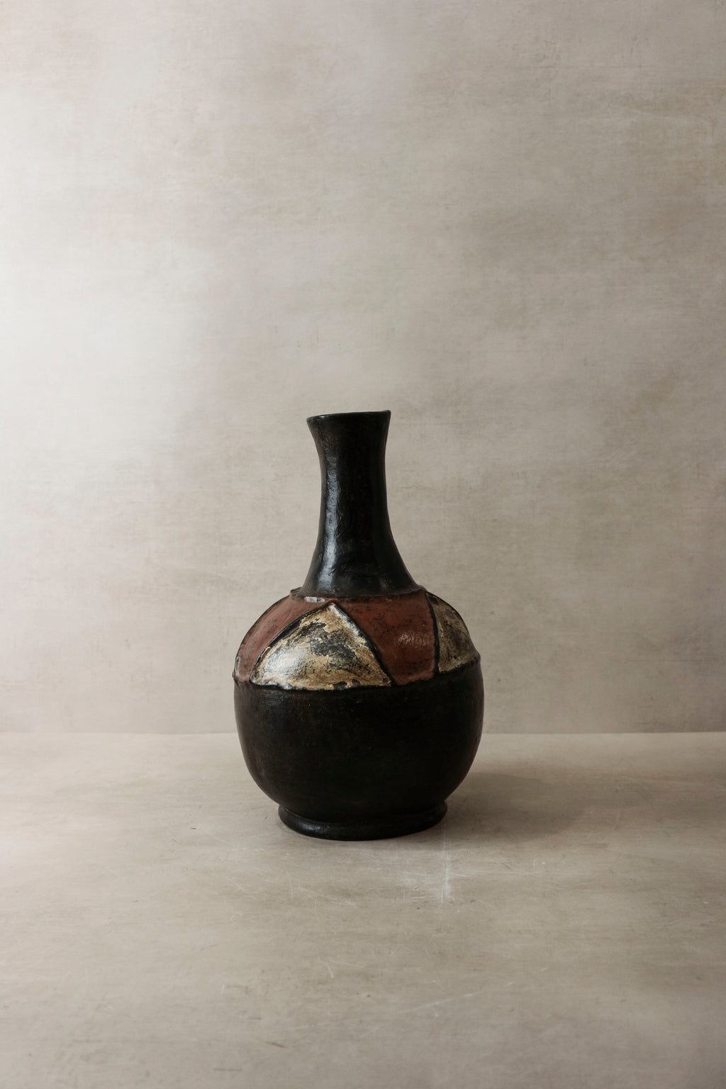 Mangbetu Clay Vase, Tanzania - 41.2