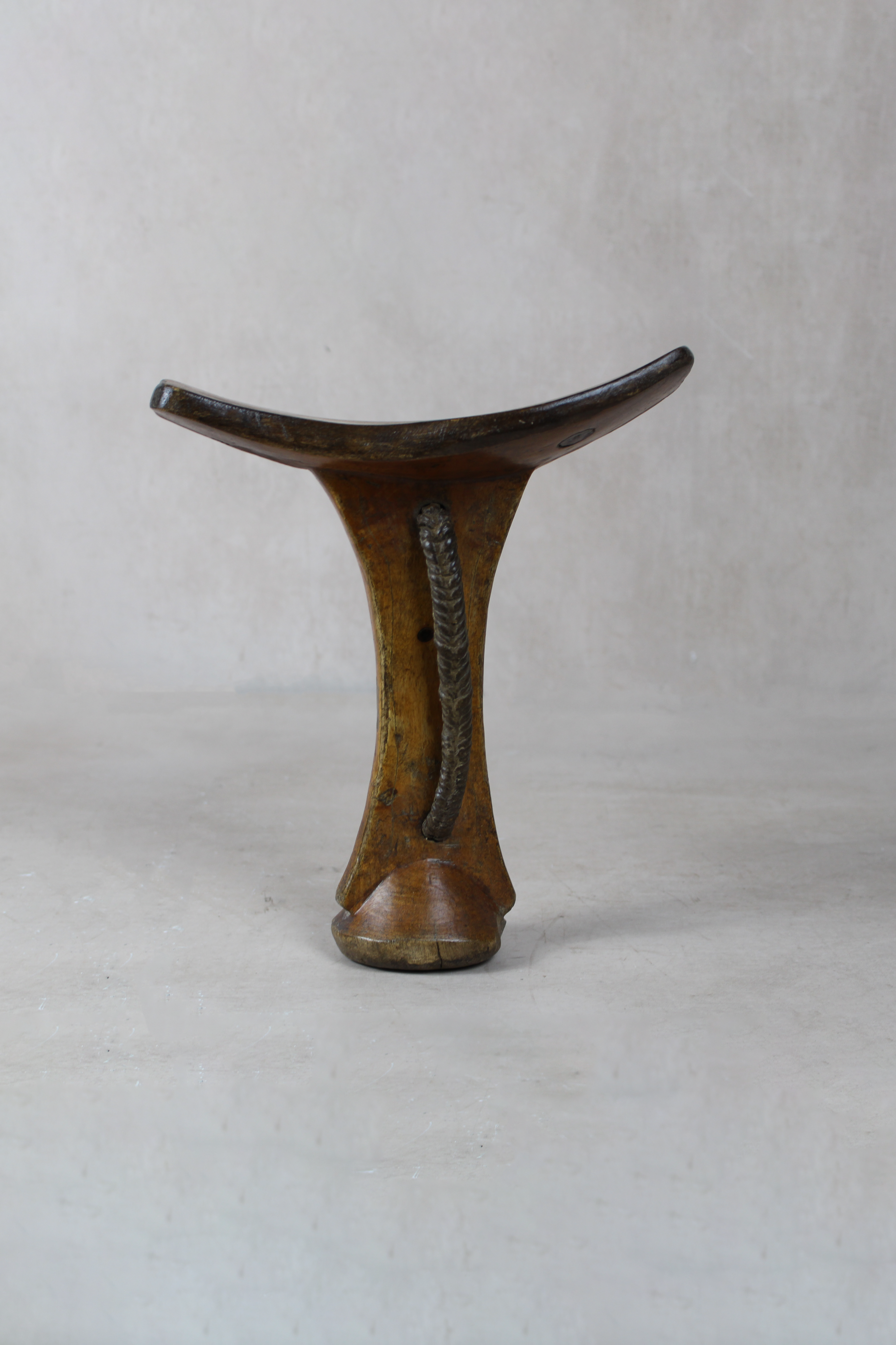 Vintage Nyangatom Headrest - 220.2