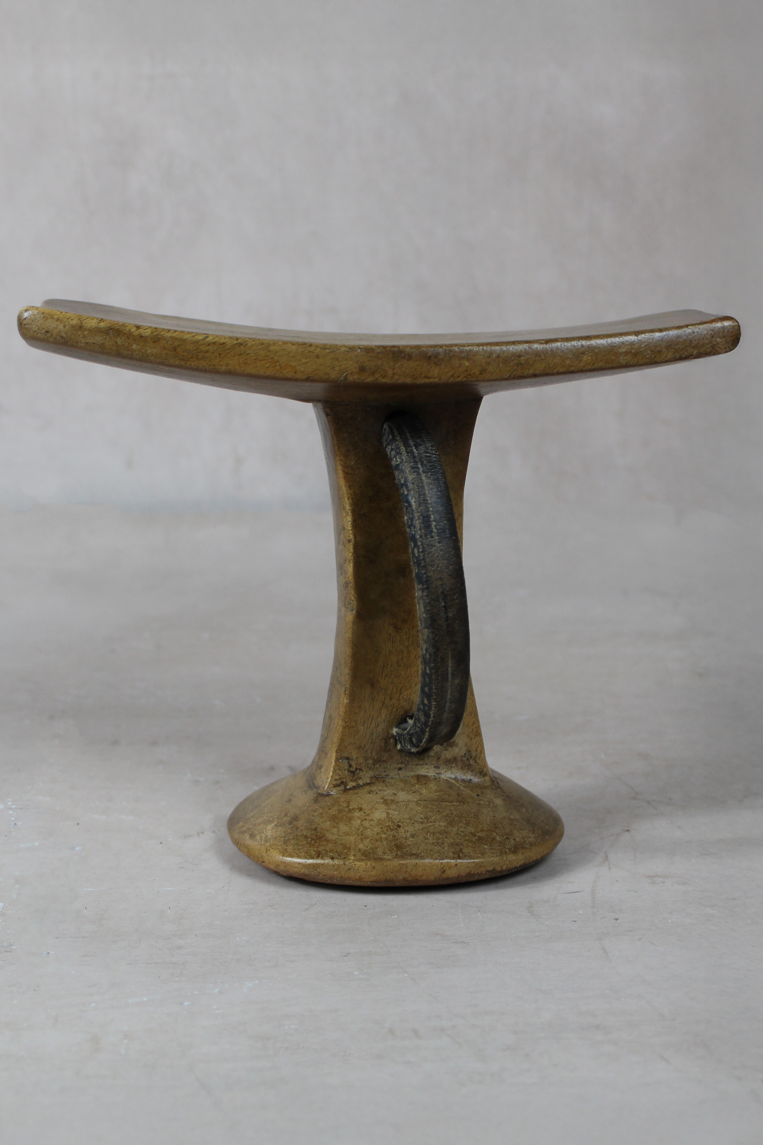 Vintage Nyangatom Headrest - 220.4