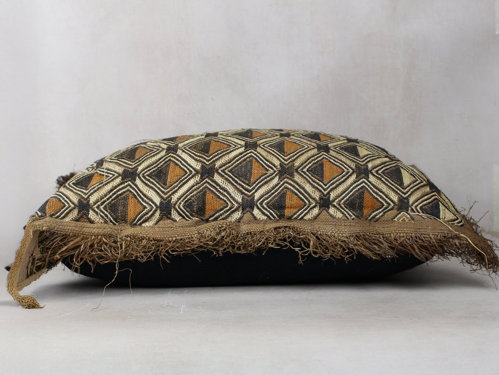 Vintage Showa Cloth Cushion - 25.2