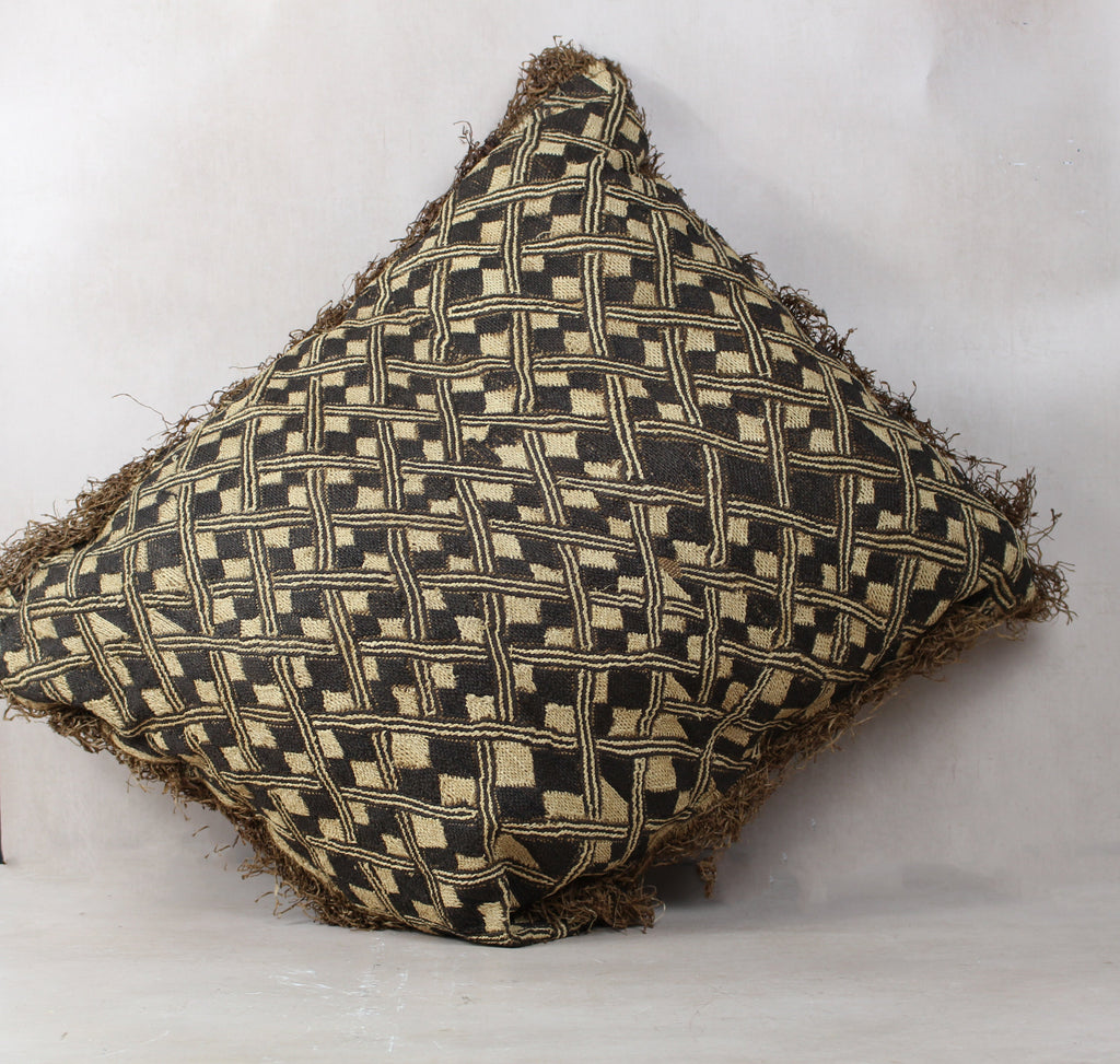 Vintage Showa Cloth Cushion - 25.4