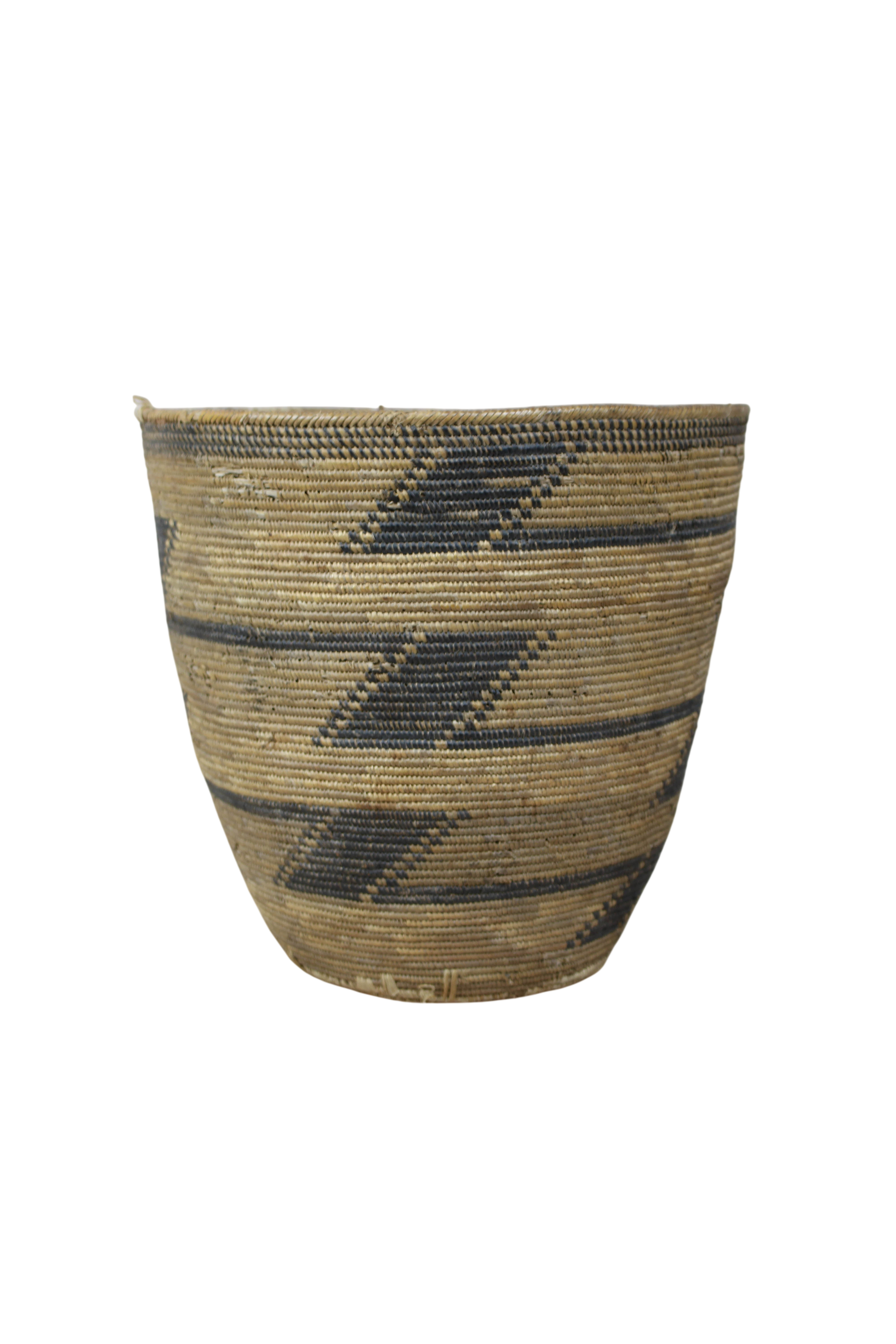 Vintage Tutsi Basket - Rwanda - 106.7