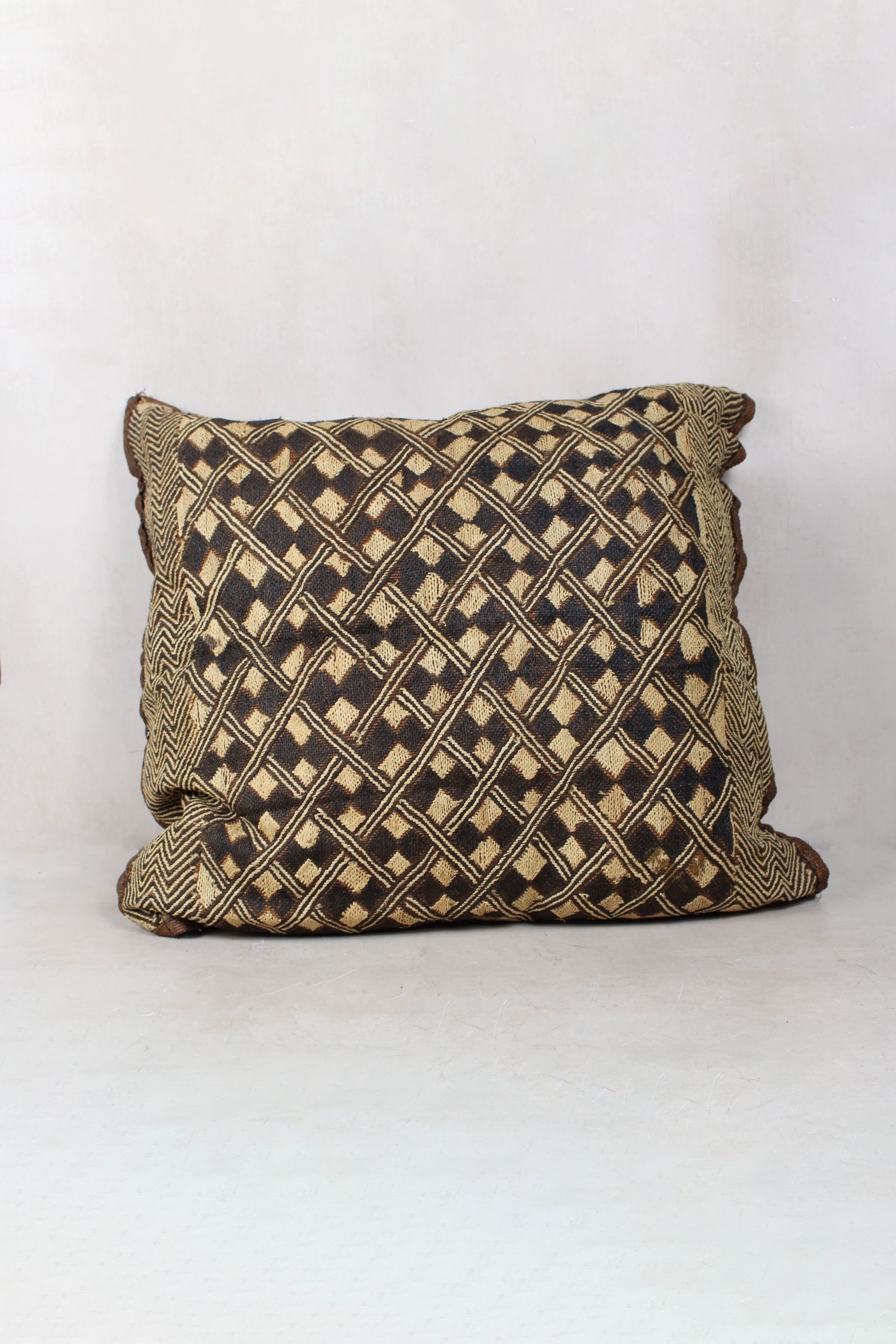 Vintage Showa Cloth Cushion - 25.7
